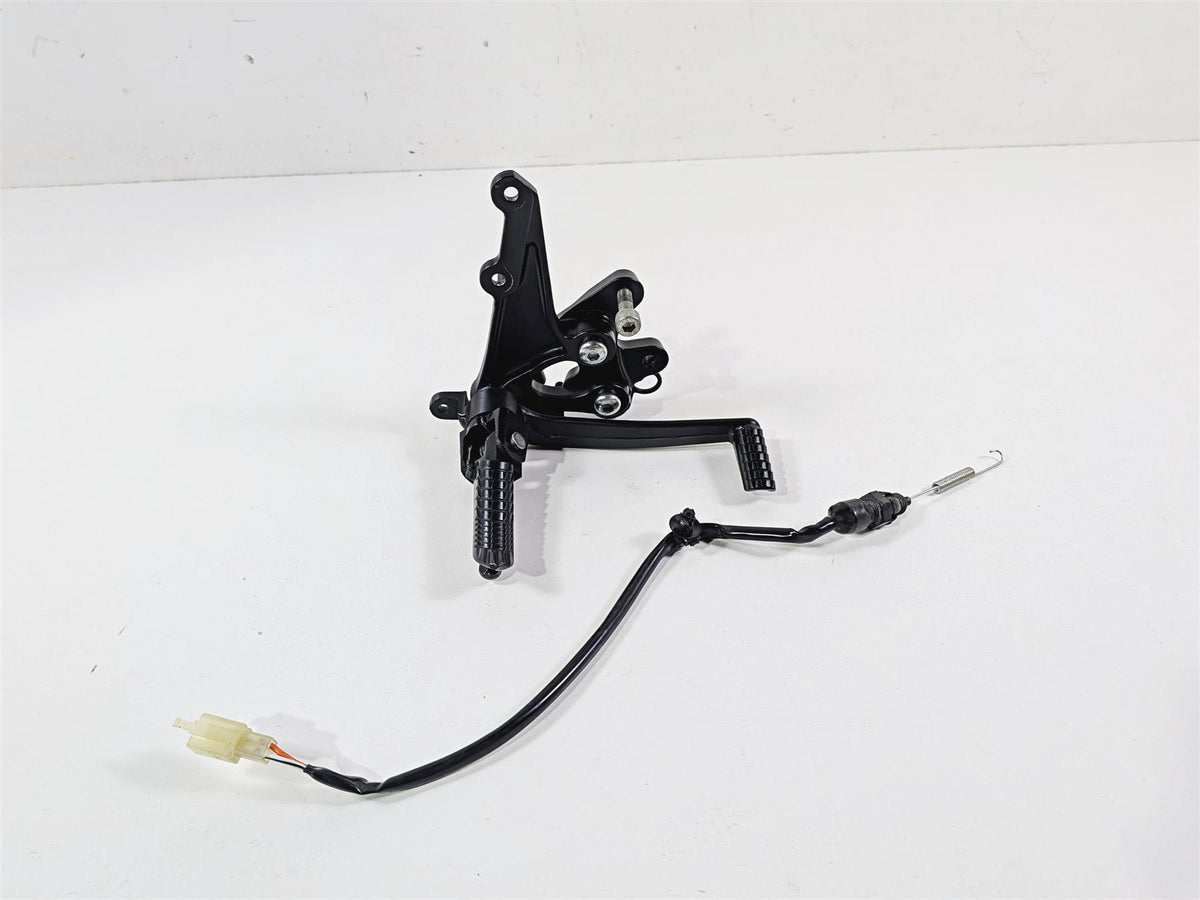2024 Suzuki GSXR600 Right Front Footpeg Brake Pedal Set Rearset 43511-14J10 {{ shop.shopifyCountryName }} - Mototech271