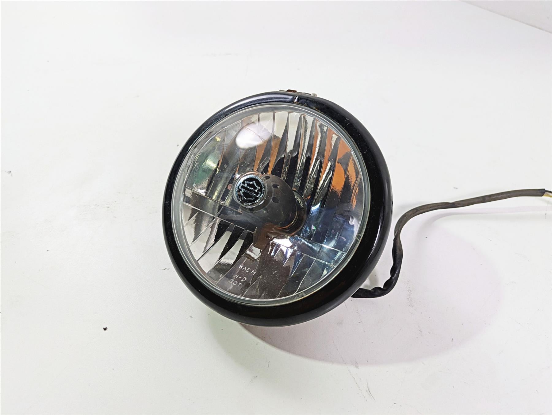 2009 Harley XR1200 Sportster Headlight Head Light 5 3/4" - Read 68297-05B {{ shop.shopifyCountryName }} - Mototech271
