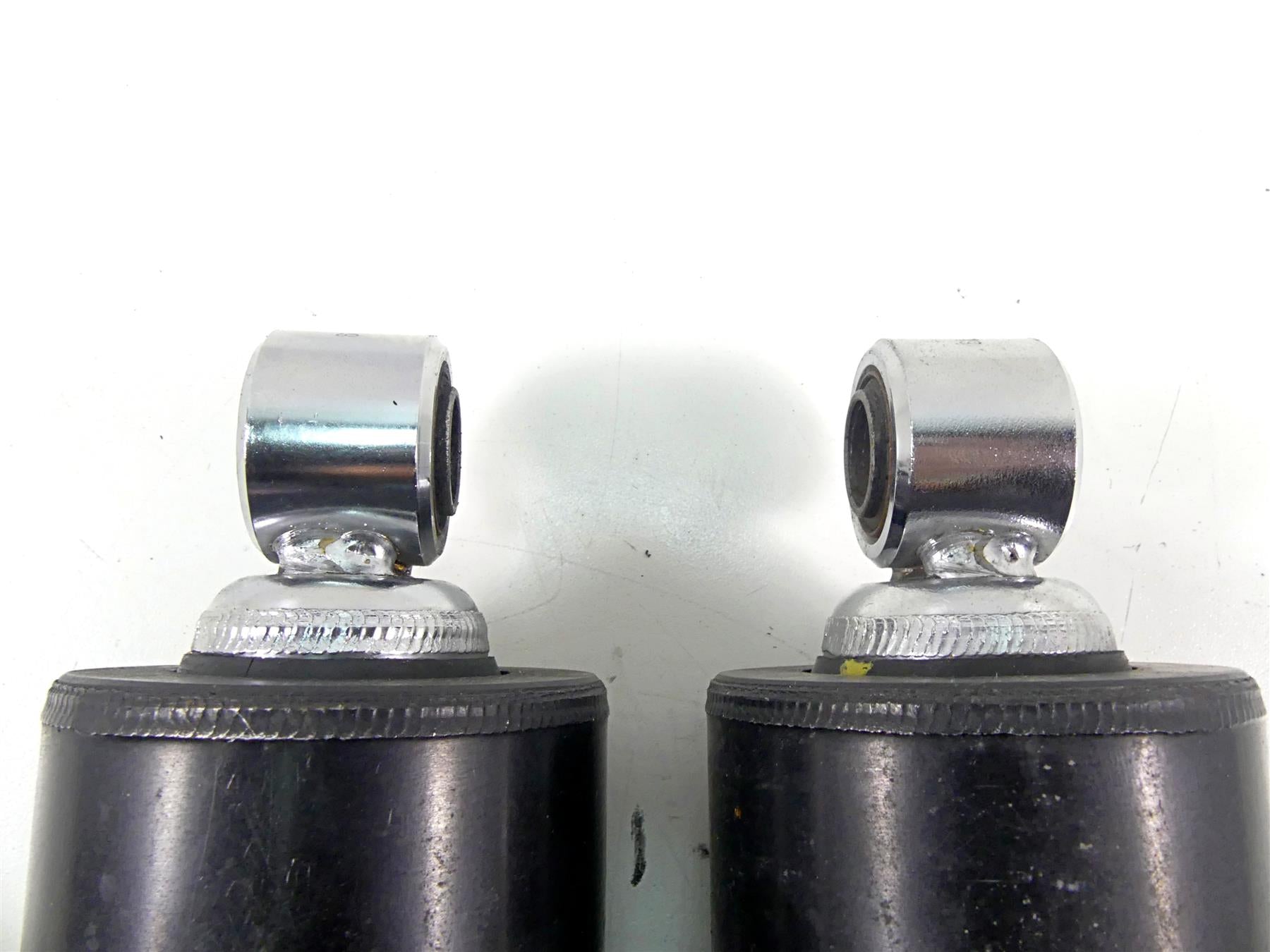 2016 Harley Softail FLS Slim Straight Rear Showa Damper Shock Set 54549-04 {{ shop.shopifyCountryName }} - Mototech271