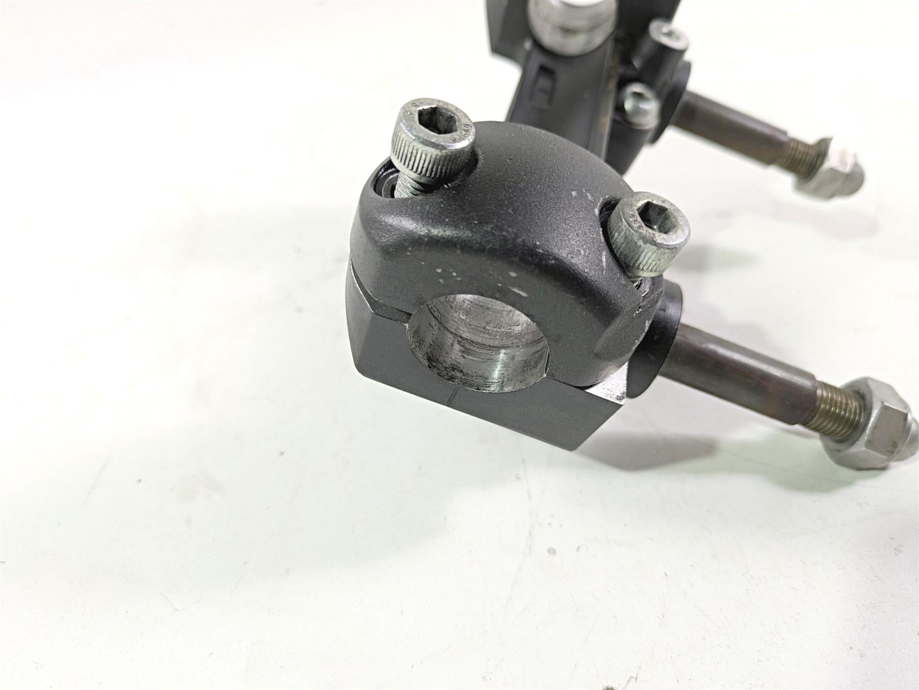 2008 Yamaha XVS1300 V-Star Tourer Handlebar Riser Holder 3D8-23442-00-00 {{ shop.shopifyCountryName }} - Mototech271