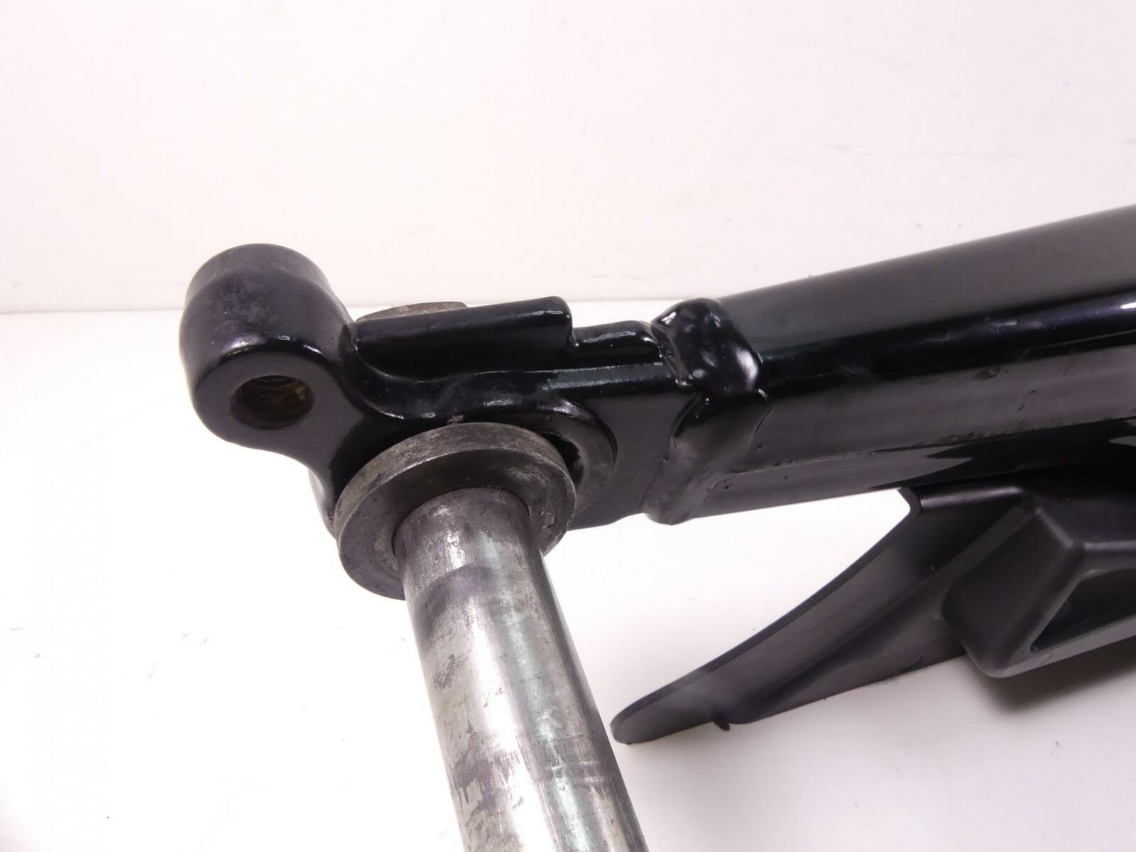 2013 Harley Touring FLTRU Road Glide Rear Swingarm Swing Arm Axle 25mm 47549-09A {{ shop.shopifyCountryName }} - Mototech271