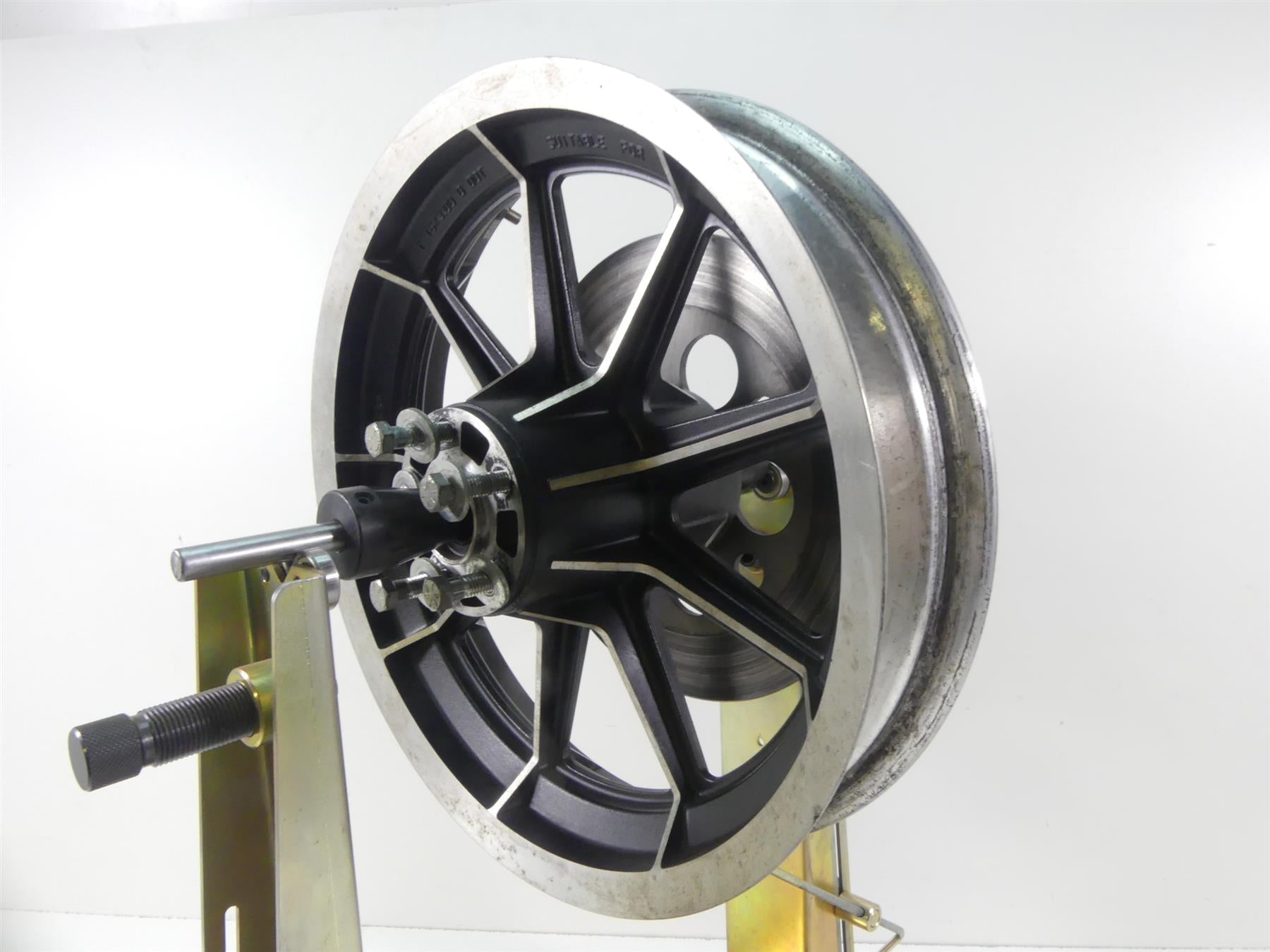 1995 Harley Dyna FXDL Low Rider Straight 9 Spoke Rear Wheel Rim 16x3 41015-86 {{ shop.shopifyCountryName }} - Mototech271