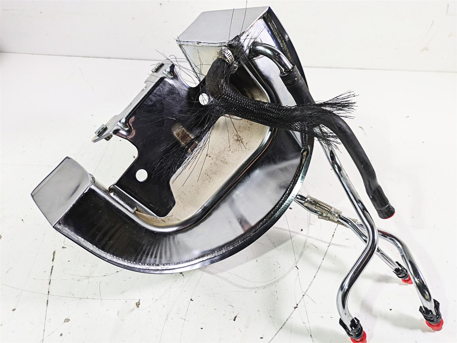 2016 Harley FLSTC Softail Heritage Chrome Oil Tank & Hoses 62498-01A {{ shop.shopifyCountryName }} - Mototech271