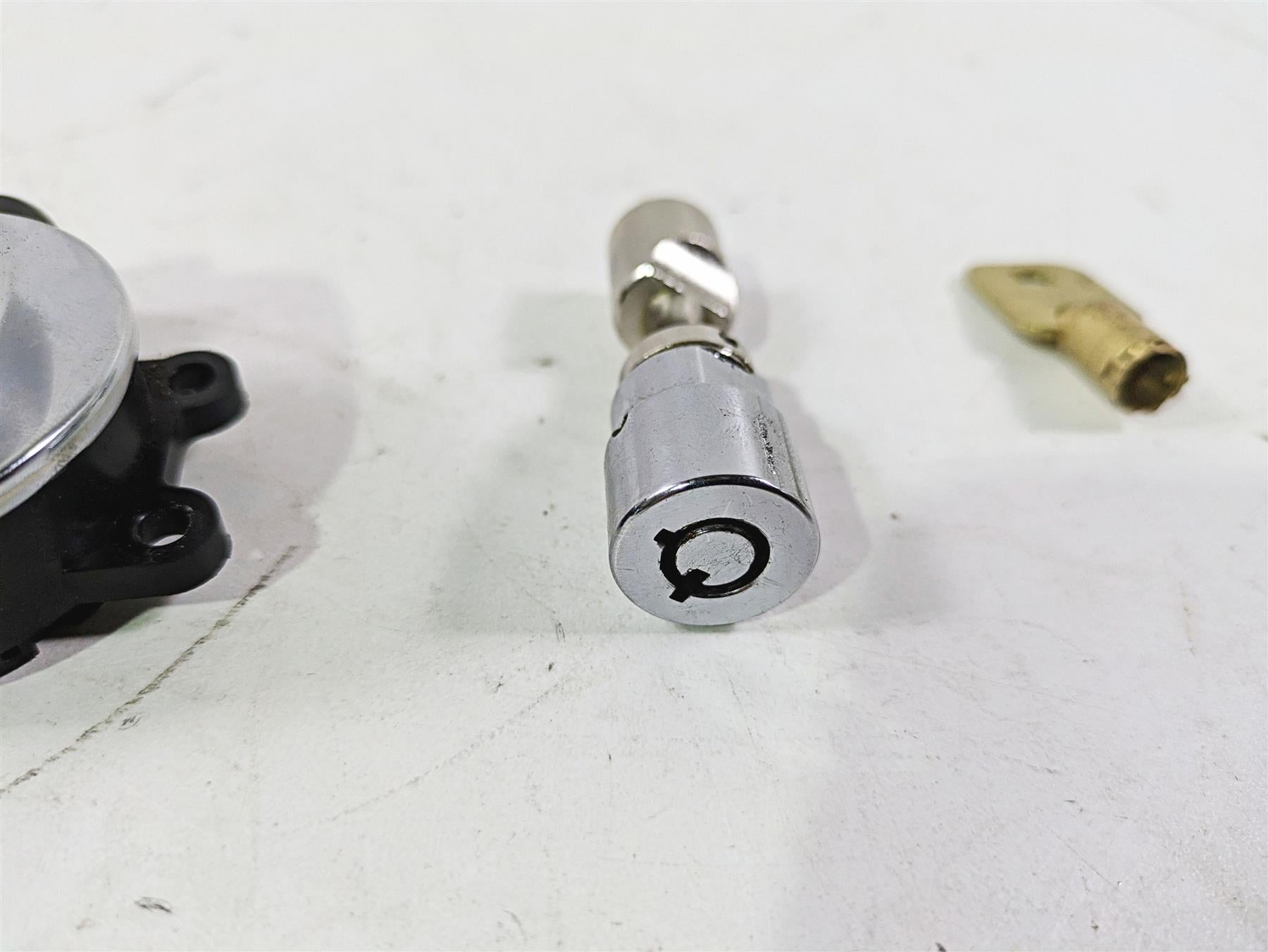2017 Harley FLS Softail Slim Ignition Switch Key Lock Set 71400076 {{ shop.shopifyCountryName }} - Mototech271