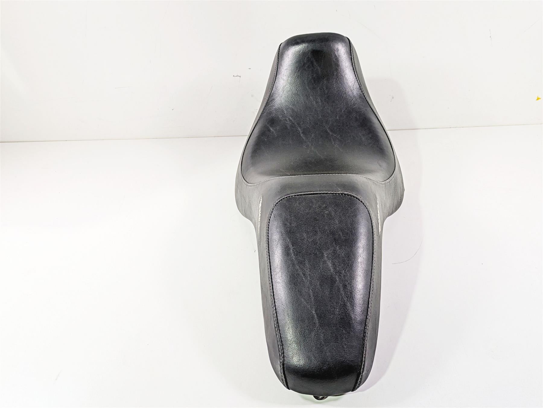 00-06 Harley Softail Heritage & Fat Boy Badlander Seat NOT For FLSTS & FLSTD {{ shop.shopifyCountryName }} - Mototech271