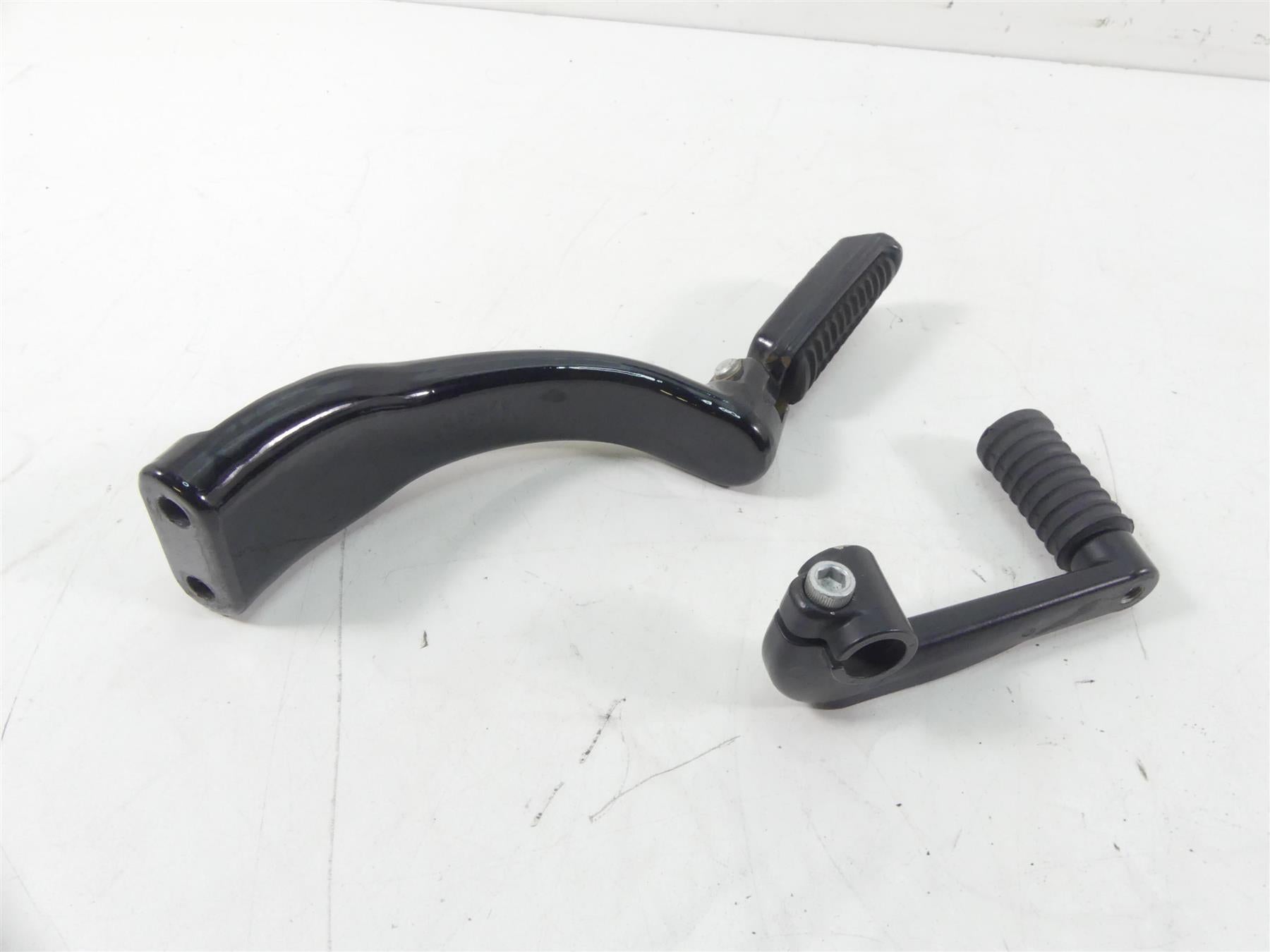 2019 Harley XL883 N Sportster Iron Front Left Mid Footpeg & Shifter 42972-04 {{ shop.shopifyCountryName }} - Mototech271
