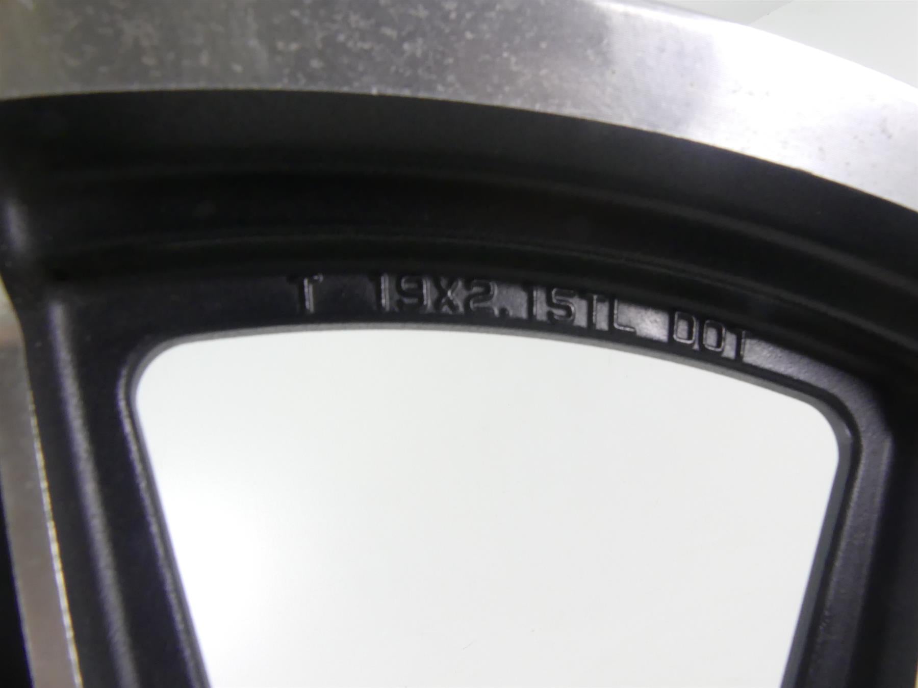 1995 Harley Dyna FXDL Low Rider Dual Disc 9 Spoke Front Wheel Rim 19" 43499-84 {{ shop.shopifyCountryName }} - Mototech271
