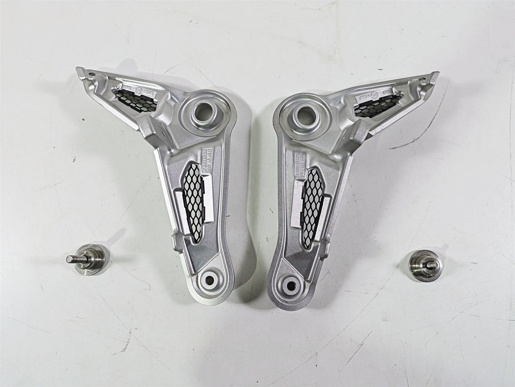 2014 BMW R nine T R9T K21 Left Right Rider Seat Support Set 46638531189 46638531190 {{ shop.shopifyCountryName }} - Mototech271