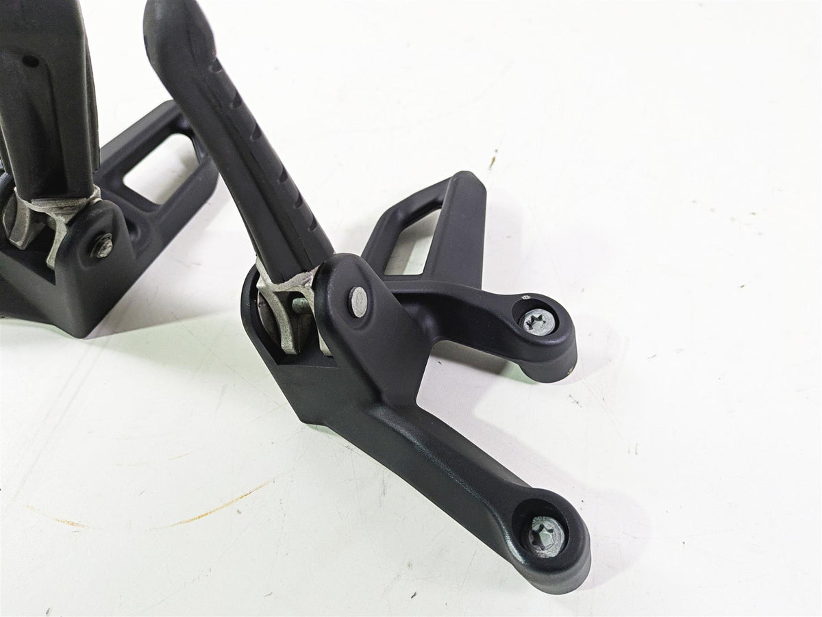 2018 KTM 1290 Super Adv S Rear Passenger Footpegs 6030304800033S 6030304900033S {{ shop.shopifyCountryName }} - Mototech271