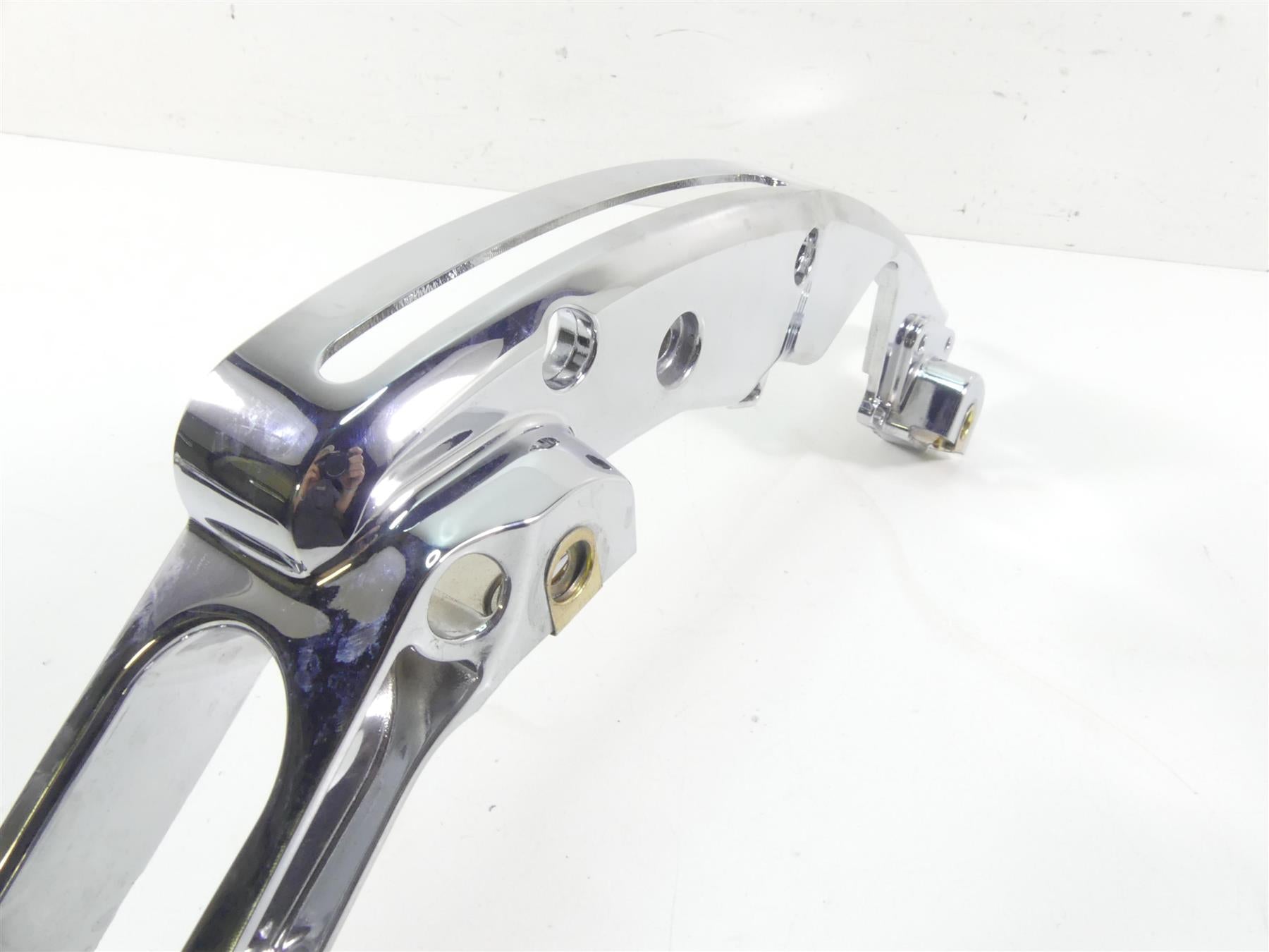 2016 Harley Touring FLHTP Electra Glide Right Rear Saddlebag Support 90200499 {{ shop.shopifyCountryName }} - Mototech271