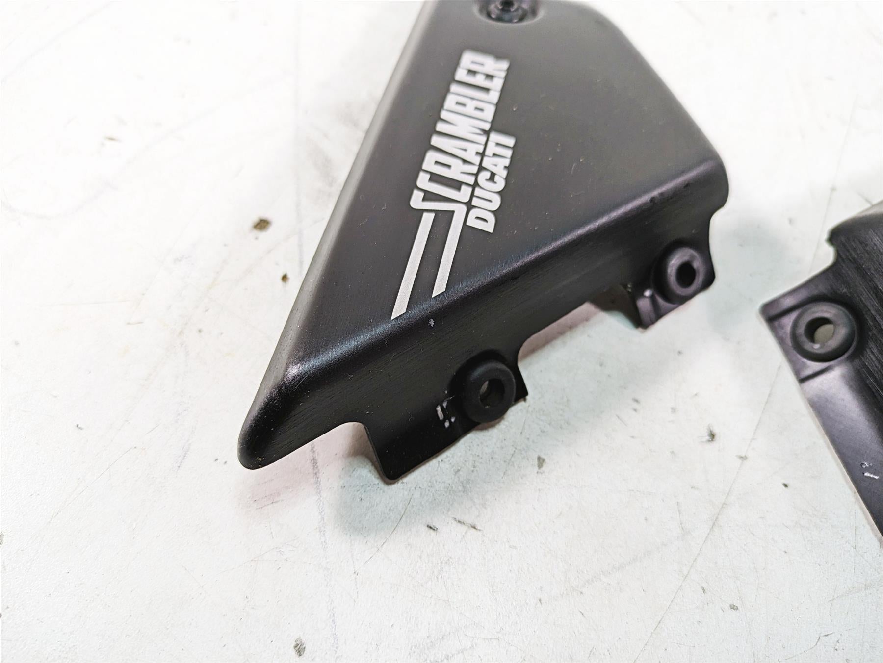 2020 Ducati Scrambler 1100 Sport Pro Fuel Tank Side Cover Fairing Set 4601G331AE {{ shop.shopifyCountryName }} - Mototech271
