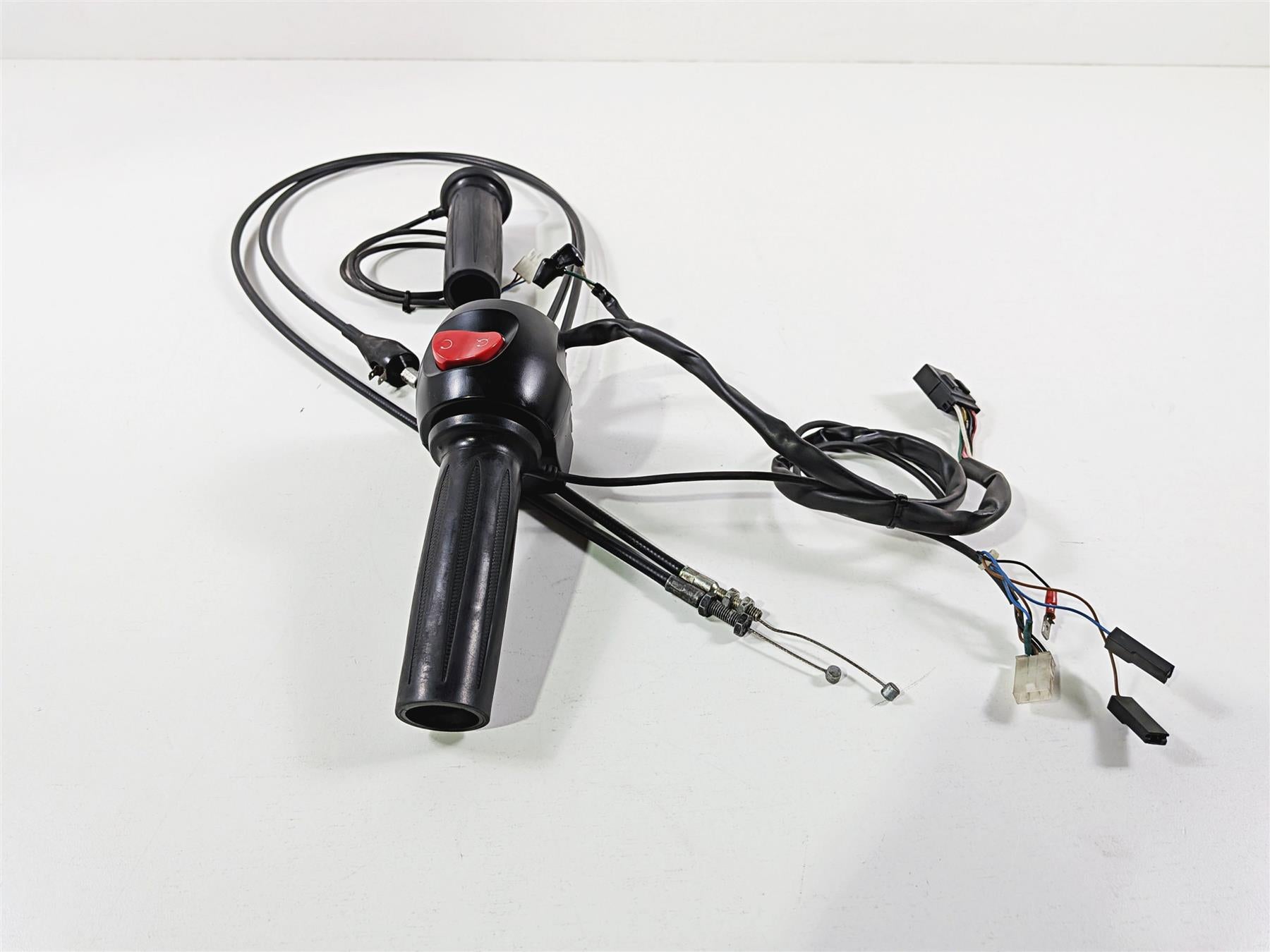 2013 Victory Vision Tour Right Hand Control Switch & Grip Heater 4011357 {{ shop.shopifyCountryName }} - Mototech271