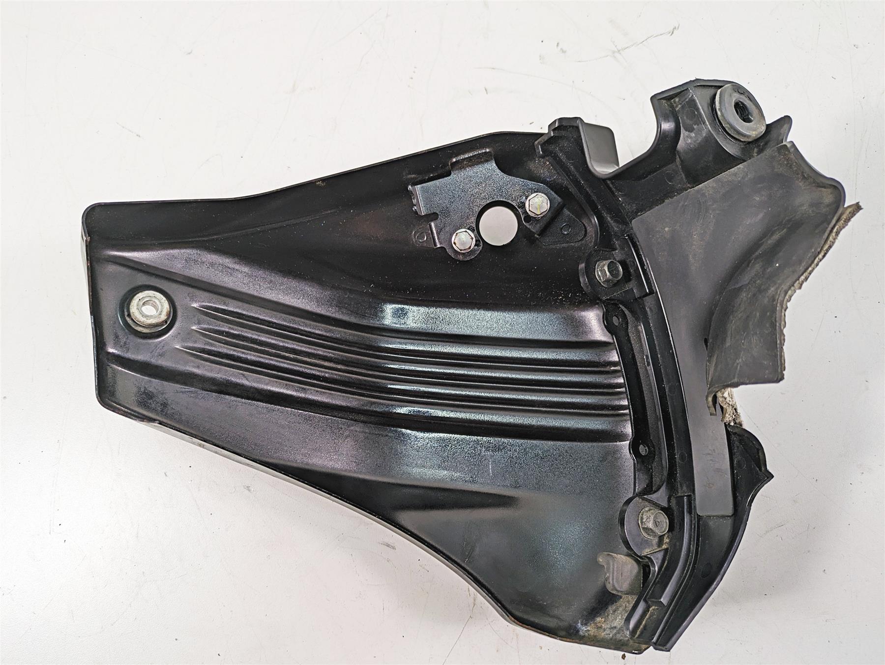 2009 Yamaha XV1900 Raider Left Black Side Cover & Bracket Holder 1D7-21711-00-P1 {{ shop.shopifyCountryName }} - Mototech271