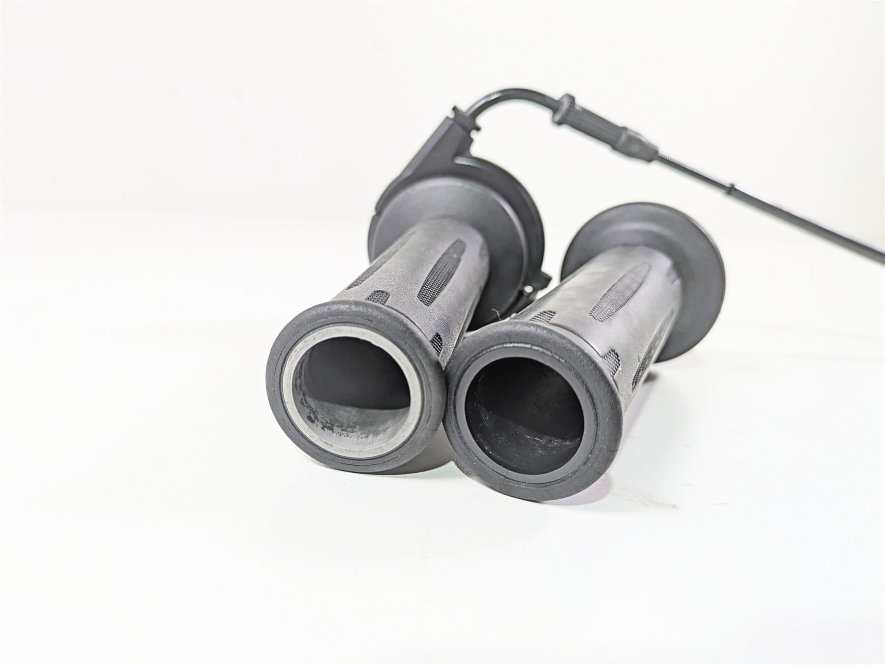 2018 BMW R nineT Urban GS K33 Heated Hand Grip Set 61318565847 61318566508 {{ shop.shopifyCountryName }} - Mototech271