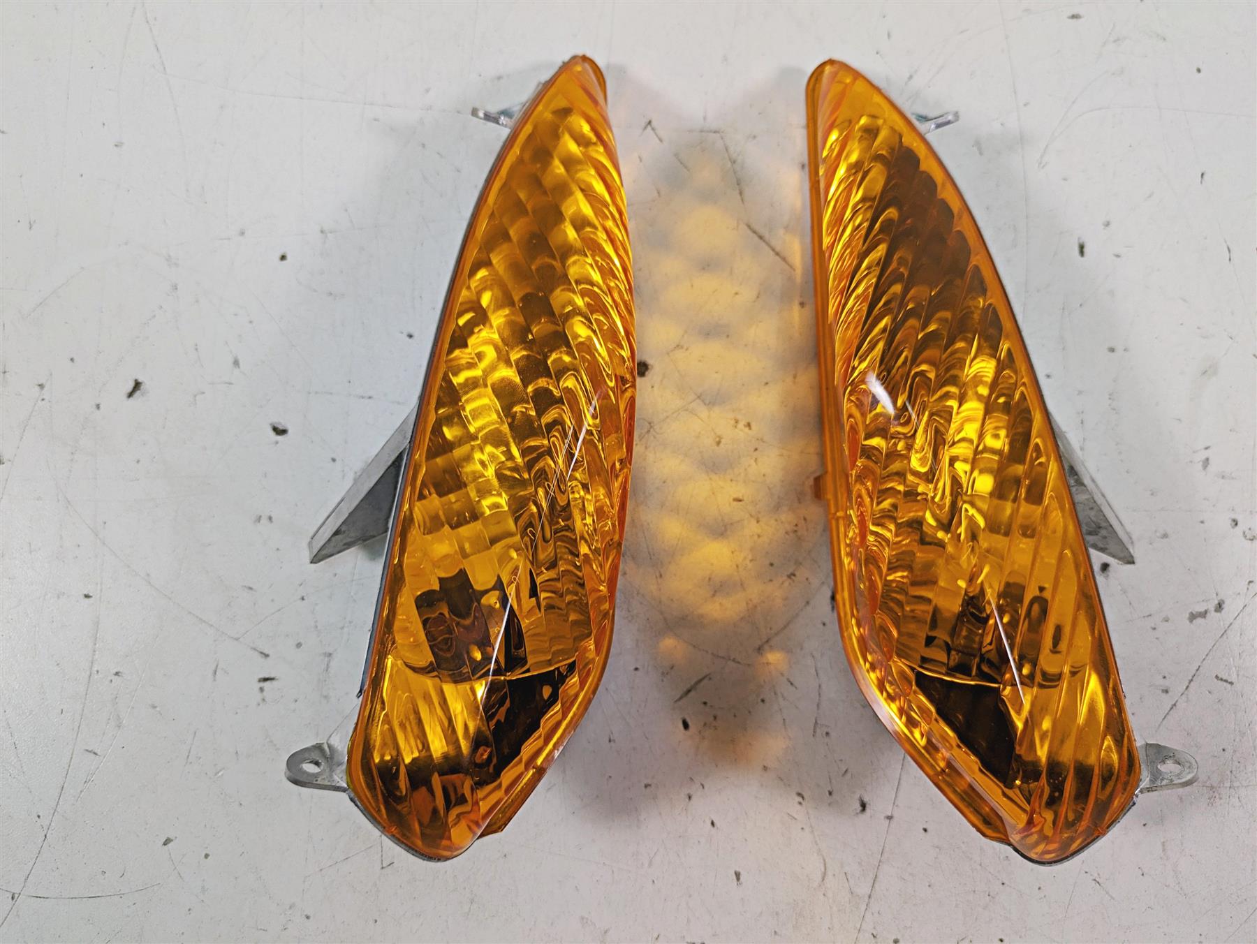 2007 BMW R1200RT K26 Front Blinker Turn Signal Set 63137714083 63137714084 {{ shop.shopifyCountryName }} - Mototech271