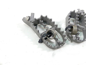 2016 BMW R1200GS Adv K51 Rider Footpeg Foot Peg Set 46718529843 46718529844 | Mototech271