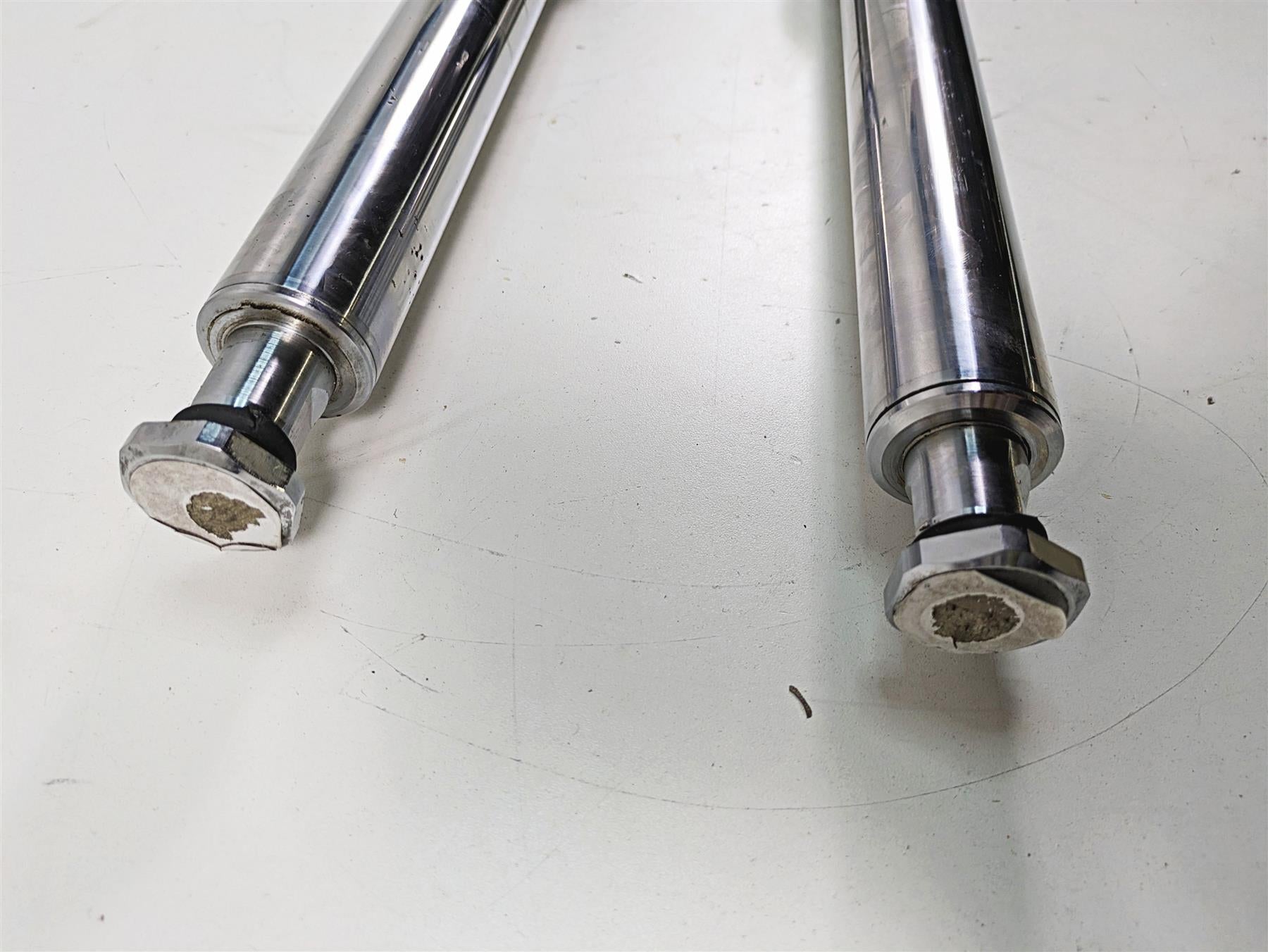 2011 Harley Touring FLTRU Road Glide Front Fork Leg Set 41mm - Read 46495-09 {{ shop.shopifyCountryName }} - Mototech271