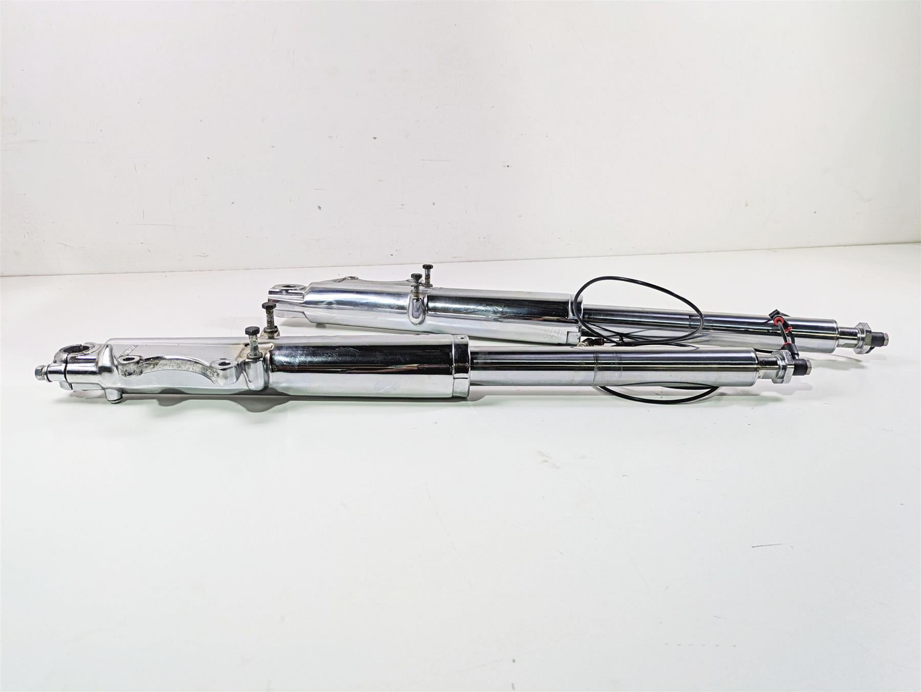 1998 Harley Touring FLHRCI Road King Chrome Front Fork Leg Set 45826-97 45833-97 {{ shop.shopifyCountryName }} - Mototech271