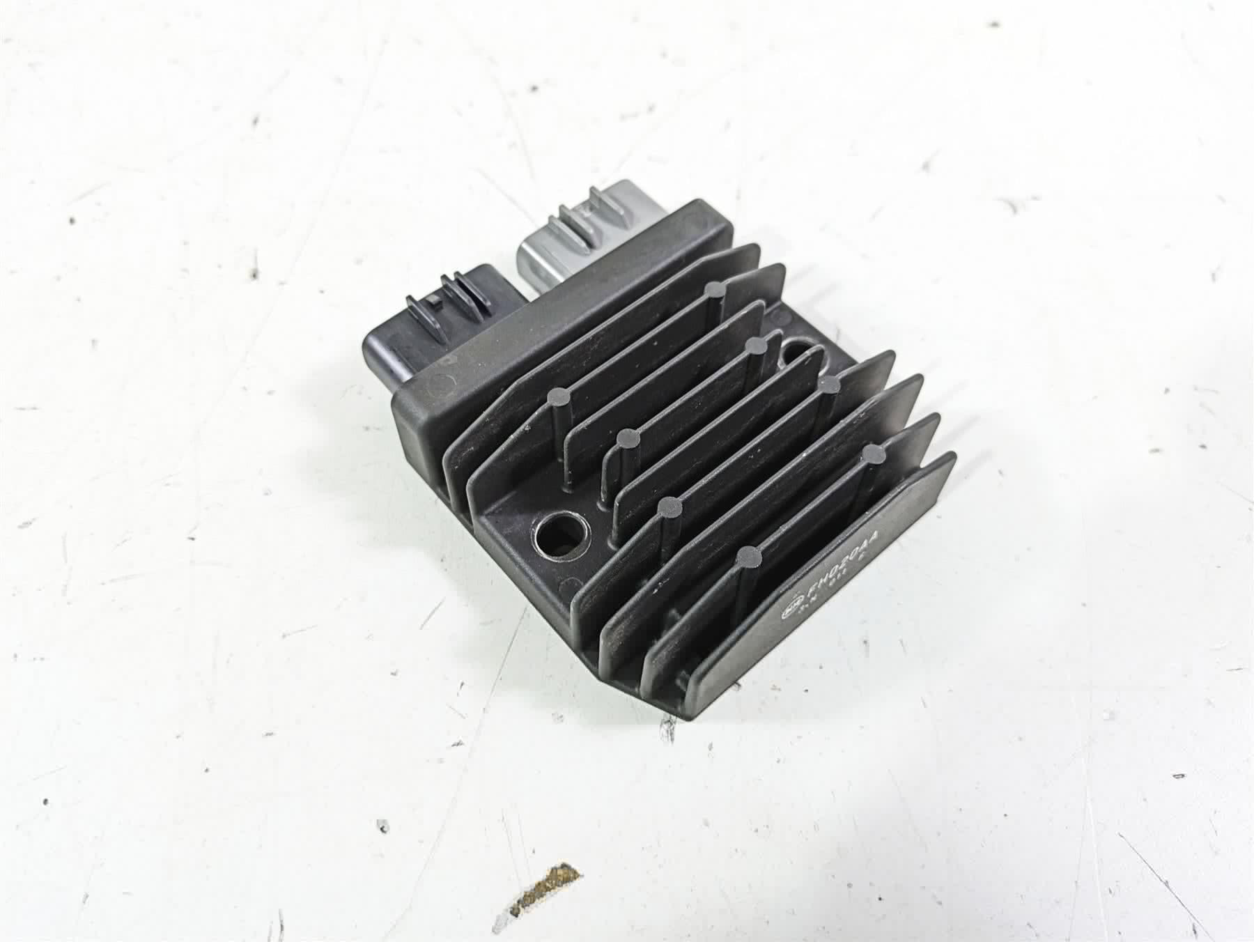 2014 BMW R1200 RT RTW K52 Rectifier Voltage Regulator -Read FH020AA 12318523367 {{ shop.shopifyCountryName }} - Mototech271