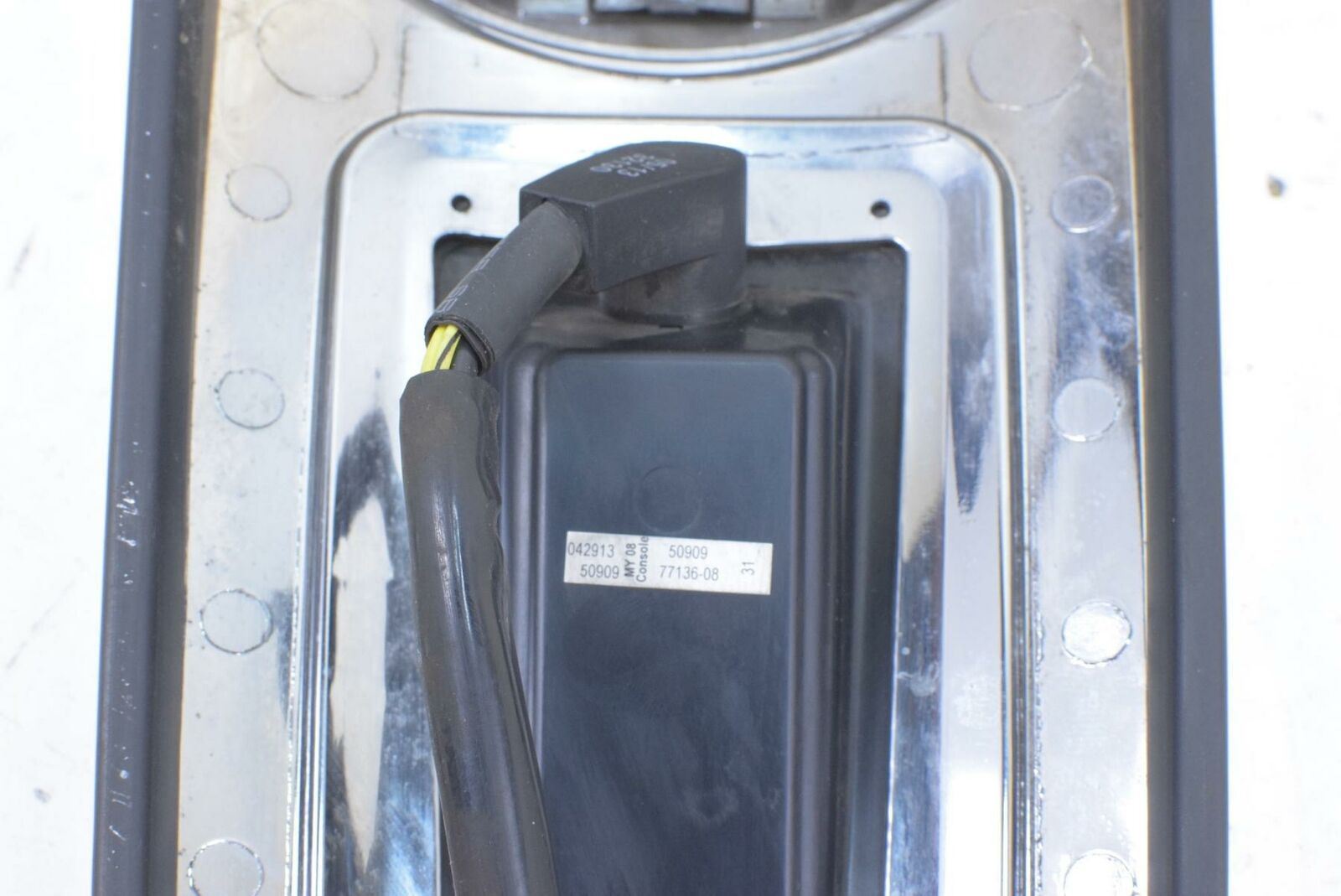 2013 Harley Touring FLHTCU Electra Glide Chrome Gas Tank Dash Cover 61270-08 {{ shop.shopifyCountryName }} - Mototech271
