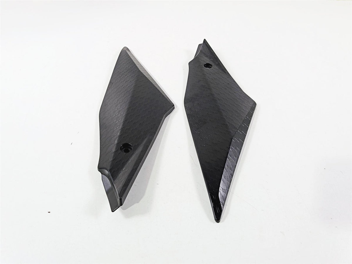 2016 Yamaha YZF R1 RN32 Left Right Gas Tank Cover Fairing 2CR-24129-00 {{ shop.shopifyCountryName }} - Mototech271