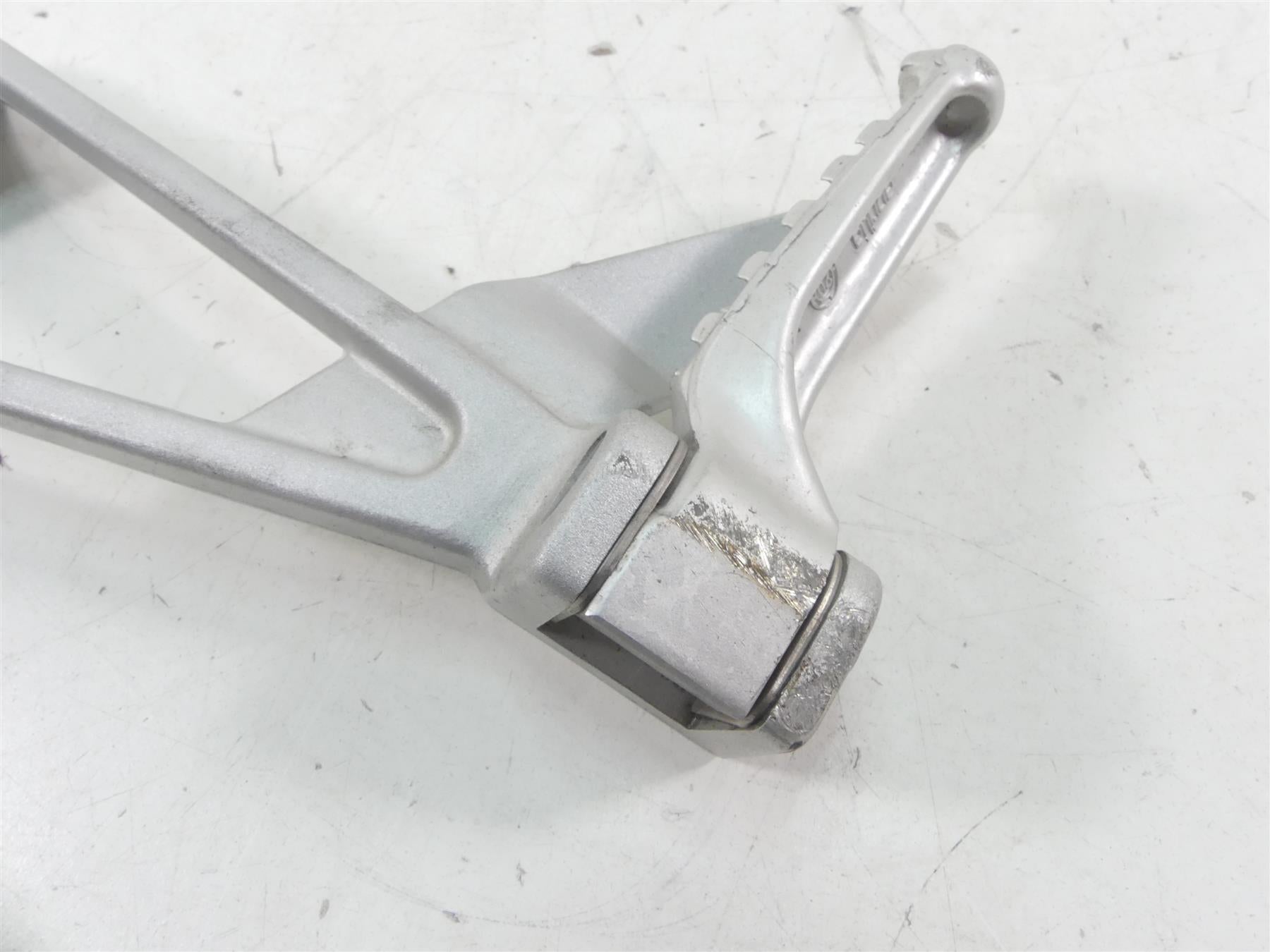 2021 Aprilia RS 660 Rear Passenger Footpeg Foot Peg Rest Set 2B005206 2B005205 {{ shop.shopifyCountryName }} - Mototech271