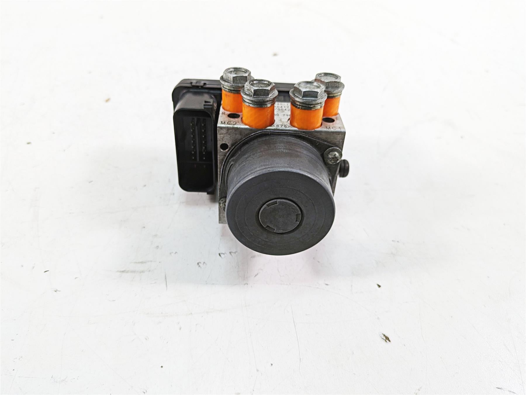 2015 Harley FXDL Dyna Low Rider Abs Brake Pump Unit Module 48341-12 {{ shop.shopifyCountryName }} - Mototech271