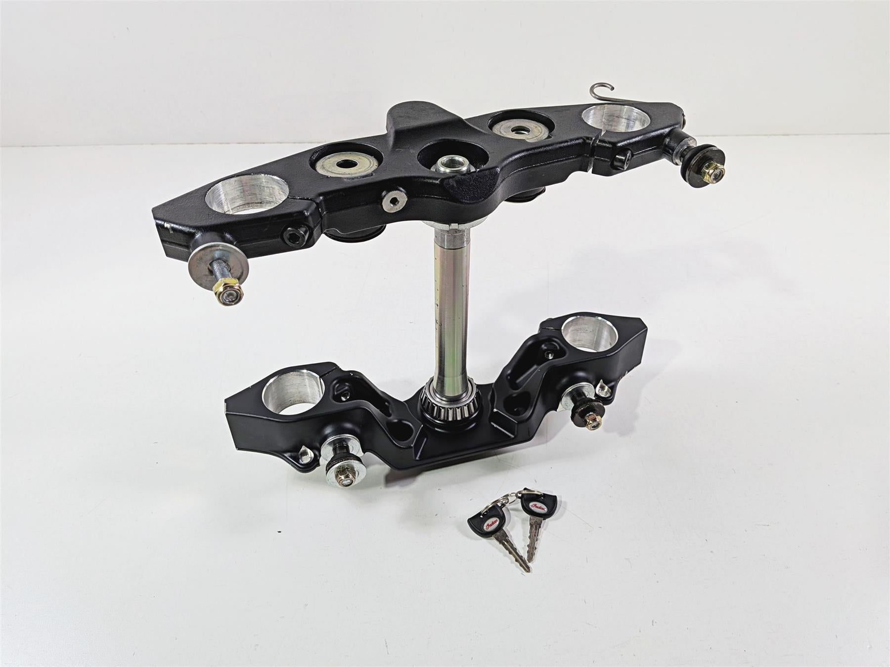 2015 Indian Chieftain Upper & Lower Triple Tree + Lock & Key Set - Read 1824619-Mototech271