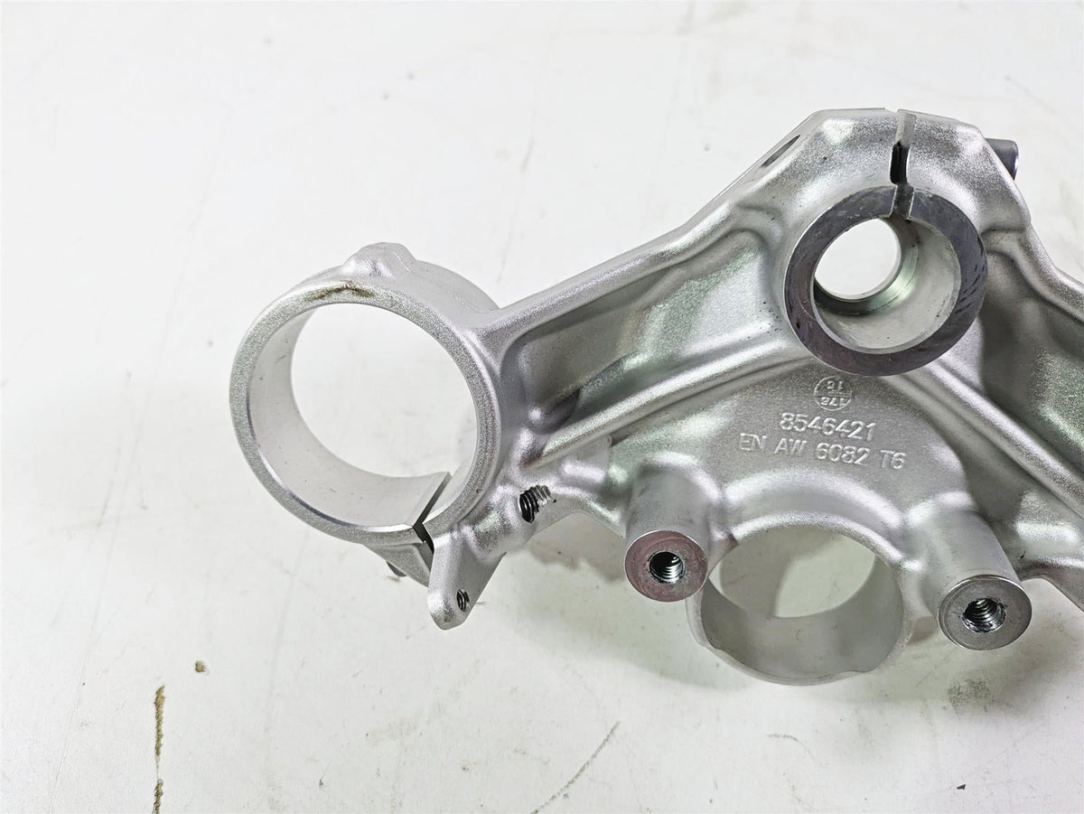 2016 BMW F800R K73 Upper Triple Tree Steering Clamp 8546421 32418546421 {{ shop.shopifyCountryName }} - Mototech271