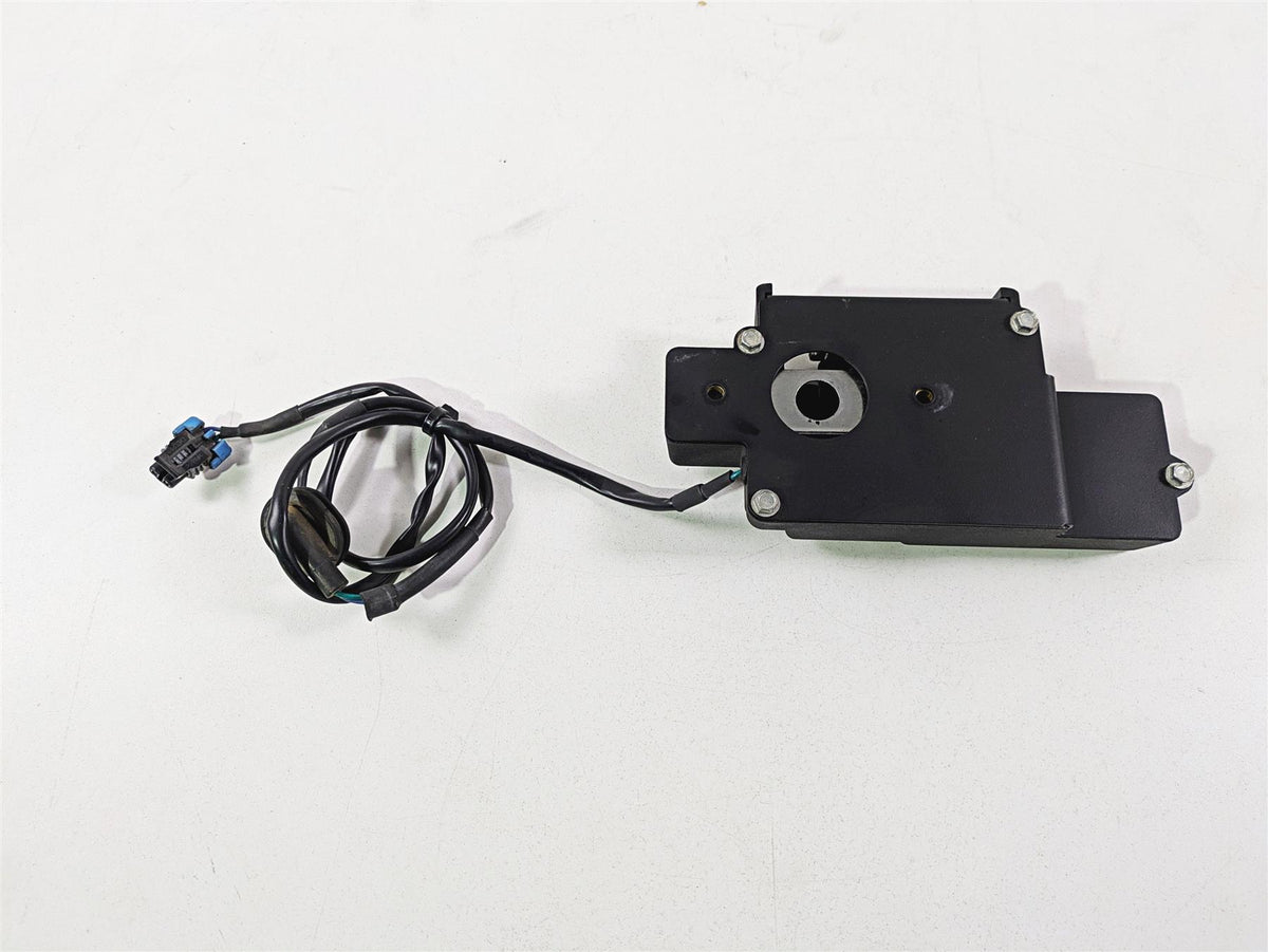 2017 Indian Chieftain Limited Left Bag Lock Control Module - Read 4017838 {{ shop.shopifyCountryName }} - Mototech271