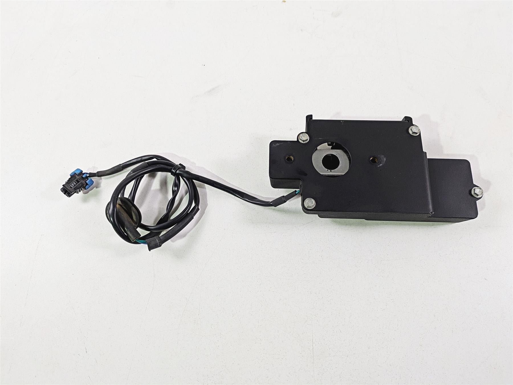 2017 Indian Chieftain Limited Left Bag Lock Control Module - Read 4017838 {{ shop.shopifyCountryName }} - Mototech271