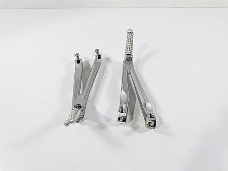 2008 Yamaha YZF R1 RN19 Oem Passenger Foot Peg Rest Set 5VY-2741L-00-00 {{ shop.shopifyCountryName }} - Mototech271
