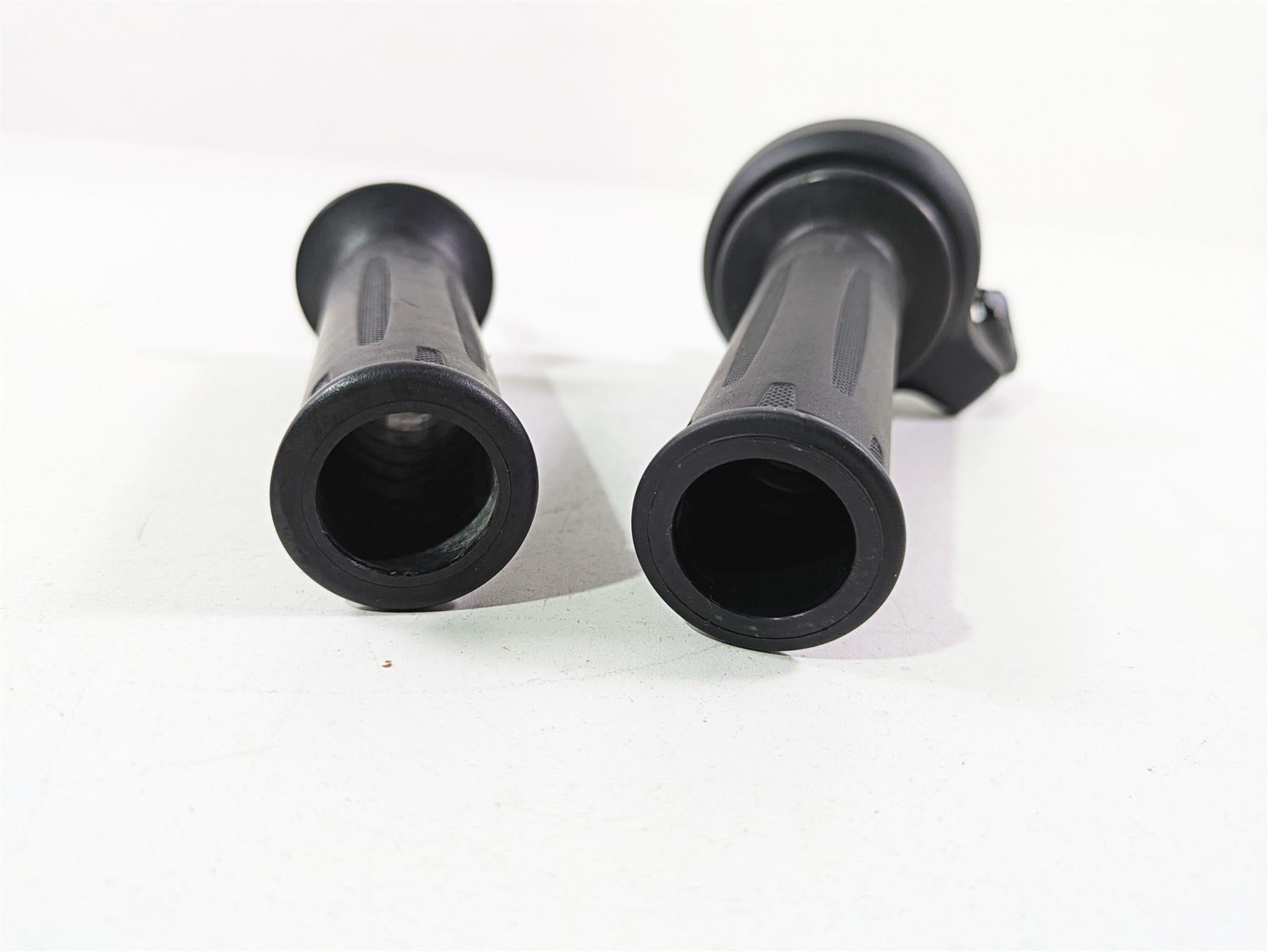 2017 BMW R1200 GS K50 Heated Hand Grip Set 61318552117 61318552120 {{ shop.shopifyCountryName }} - Mototech271
