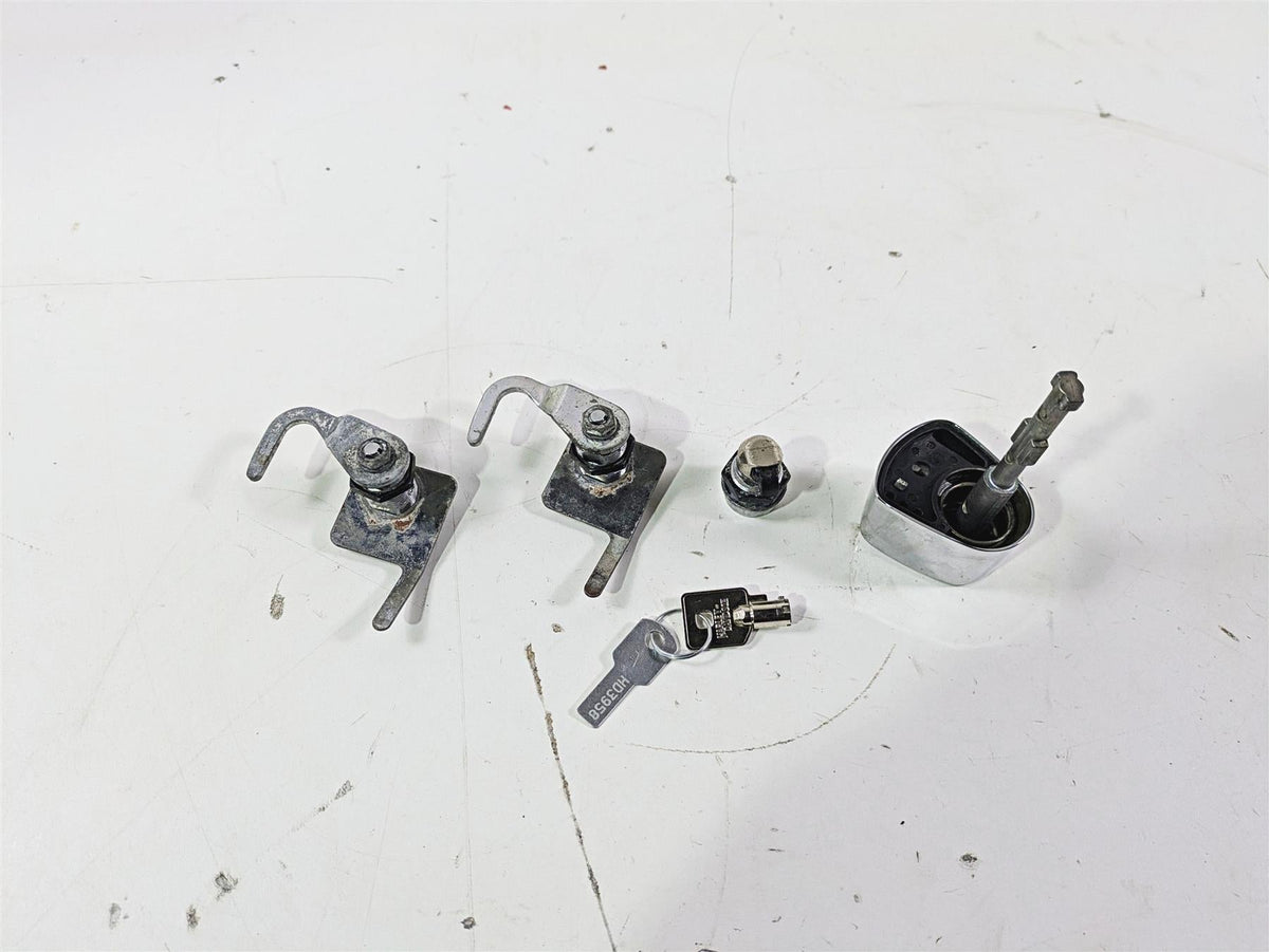 2008 Harley Touring FLHTP Electra Glide Ignition Switch Knob + Key Lock 71532-03 {{ shop.shopifyCountryName }} - Mototech271
