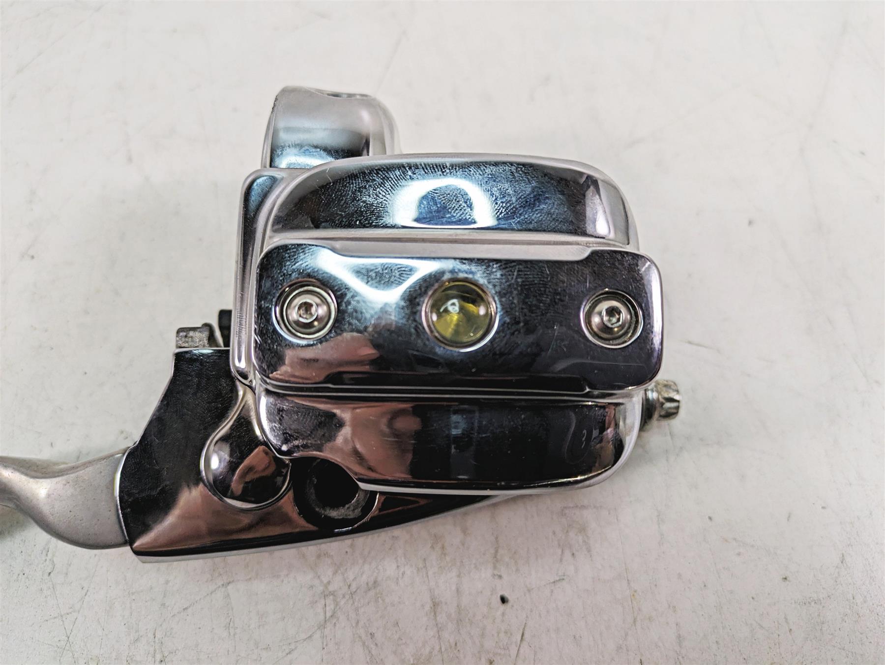 1999 Harley Touring FLHTC Electra Glide Front Brake Master Cylinder 11/ 41700737 {{ shop.shopifyCountryName }} - Mototech271