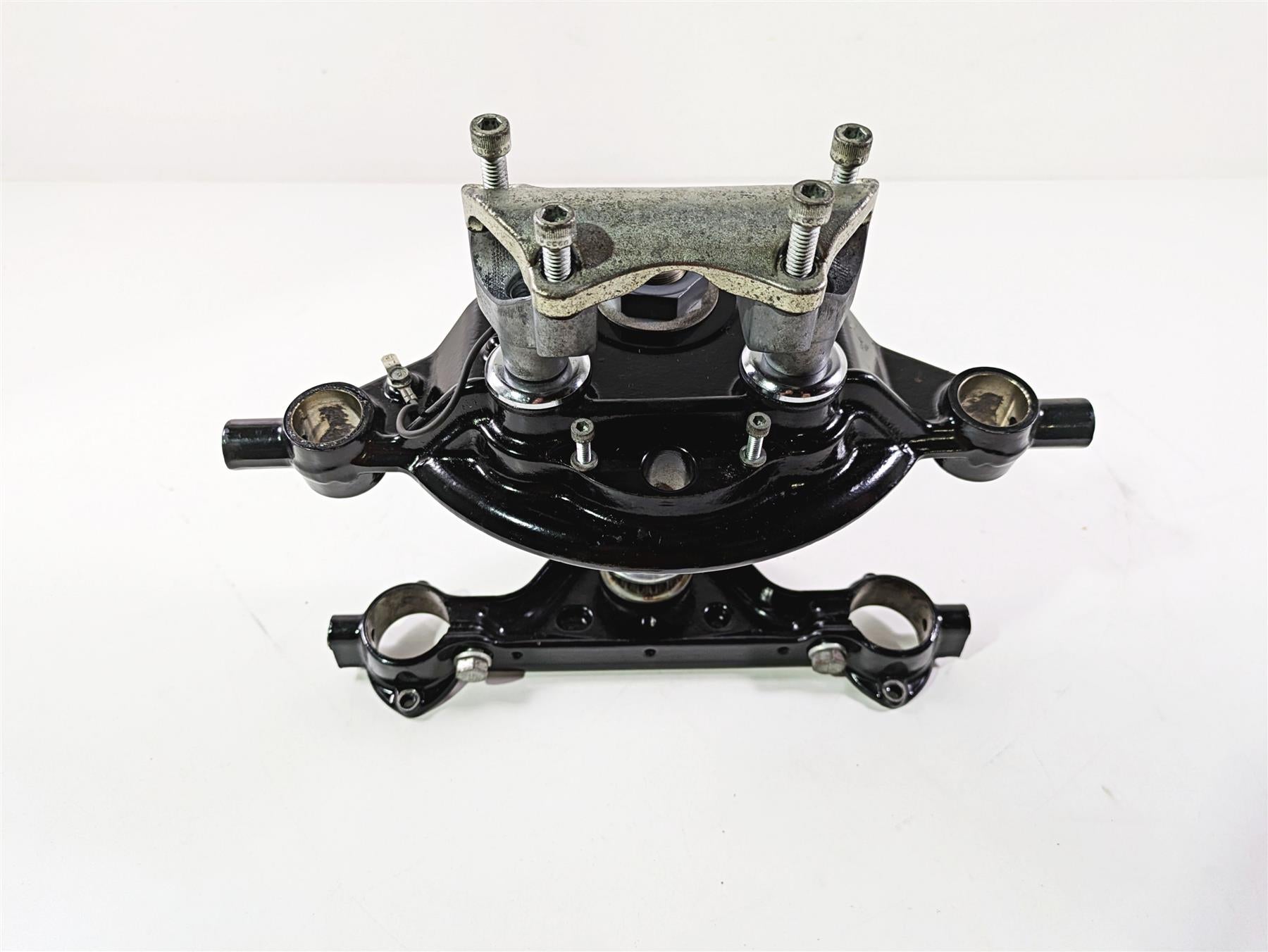 2010 Harley Touring FLHTK Electra Glide Upper Lower Triple Tree Set 45435-10 {{ shop.shopifyCountryName }} - Mototech271