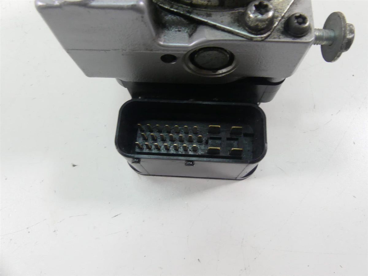 2013 Victory Cross Country Abs Brake Pump Unit Module 1911694 {{ shop.shopifyCountryName }} - Mototech271