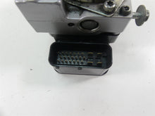 Load image into Gallery viewer, 2013 Victory Cross Country Abs Brake Pump Unit Module 1911694 | Mototech271

