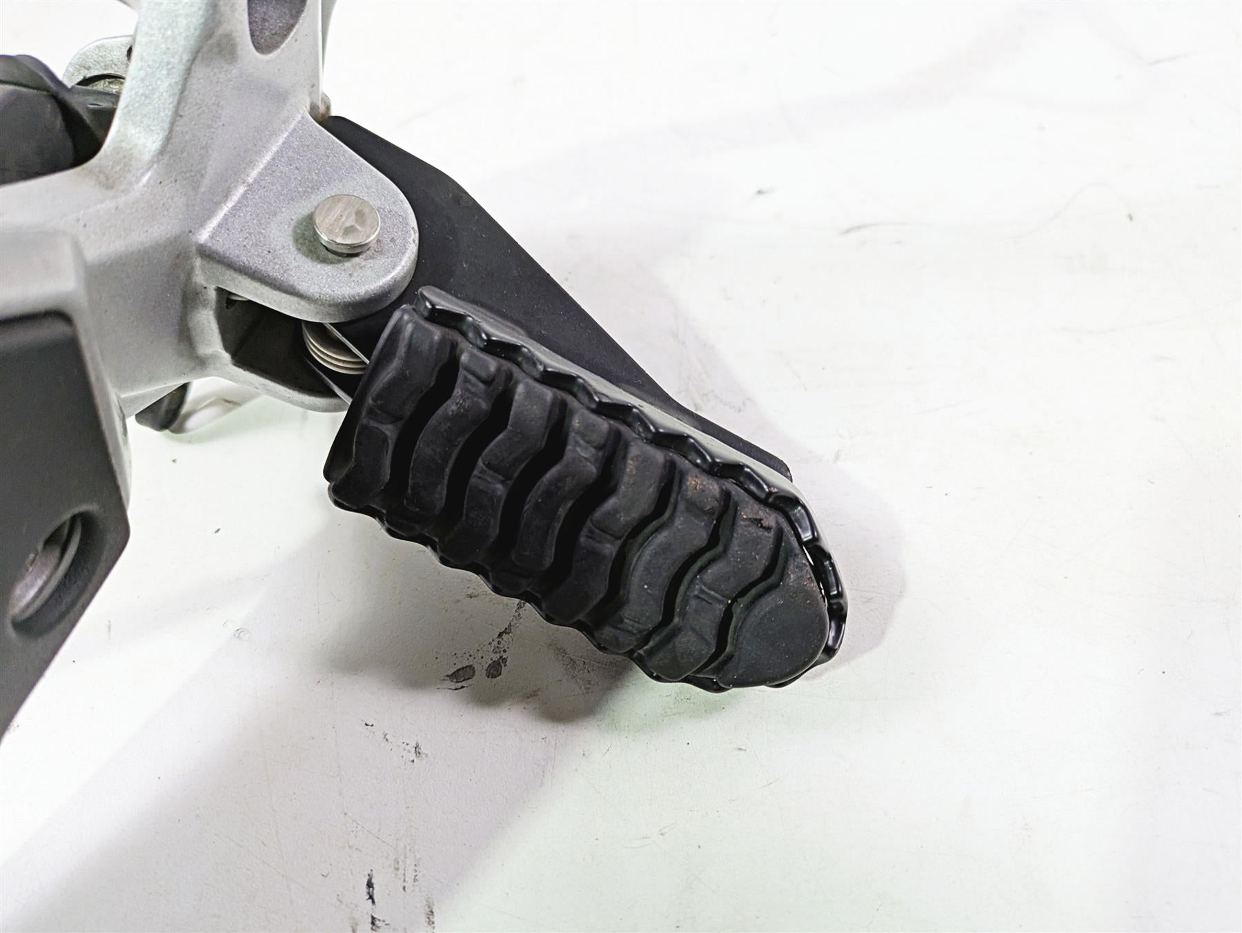 2013 Triumph Tiger 1215 Explorer Right Front Footpeg & Brake Pedal T2080788 {{ shop.shopifyCountryName }} - Mototech271