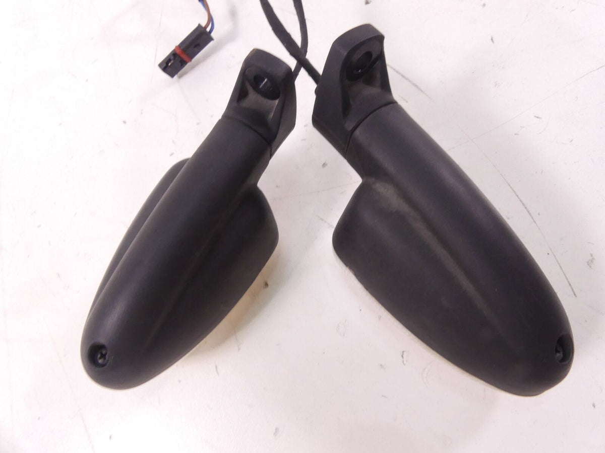 2010 BMW F800GS K72 Left Right Rear Blinker Turn Signal Set 63137667772 {{ shop.shopifyCountryName }} - Mototech271