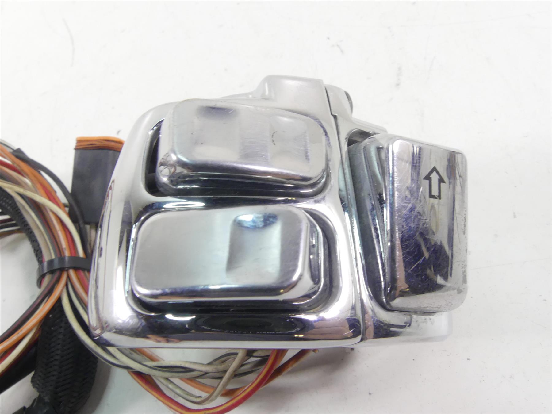 2004 Harley FXDWGI Dyna Wide Glide Chrome Hand Control Switch Set 71682-06A {{ shop.shopifyCountryName }} - Mototech271