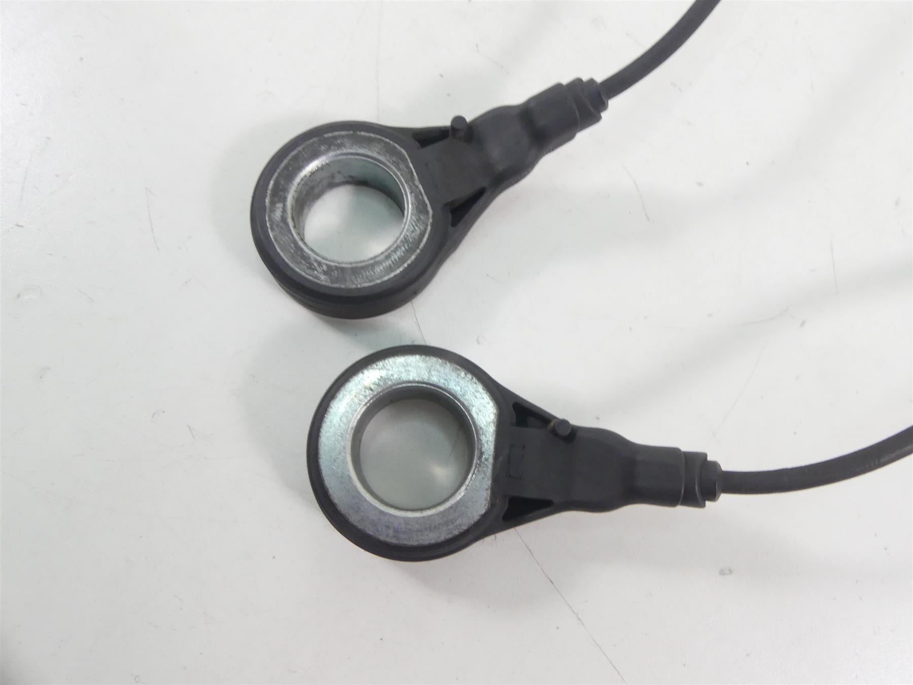 2014 Harley Touring FLHXS Street Glide Sp Abs Wheel Speed Sensor Set 32700015 {{ shop.shopifyCountryName }} - Mototech271