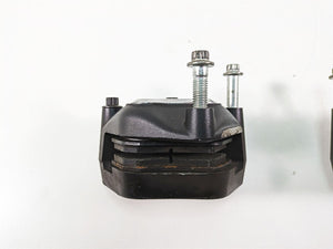 2006 Harley Touring FLHXI Street Glide Front Brake Caliper Set 44023-00 44046-00 | Mototech271