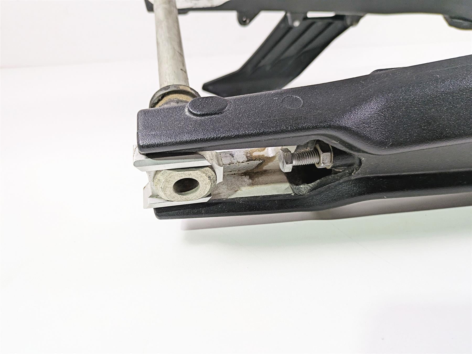 2024 Triumph Tiger 900 GT Rear Swingarm Swing Arm & Axle T2050983 T2050990 {{ shop.shopifyCountryName }} - Mototech271