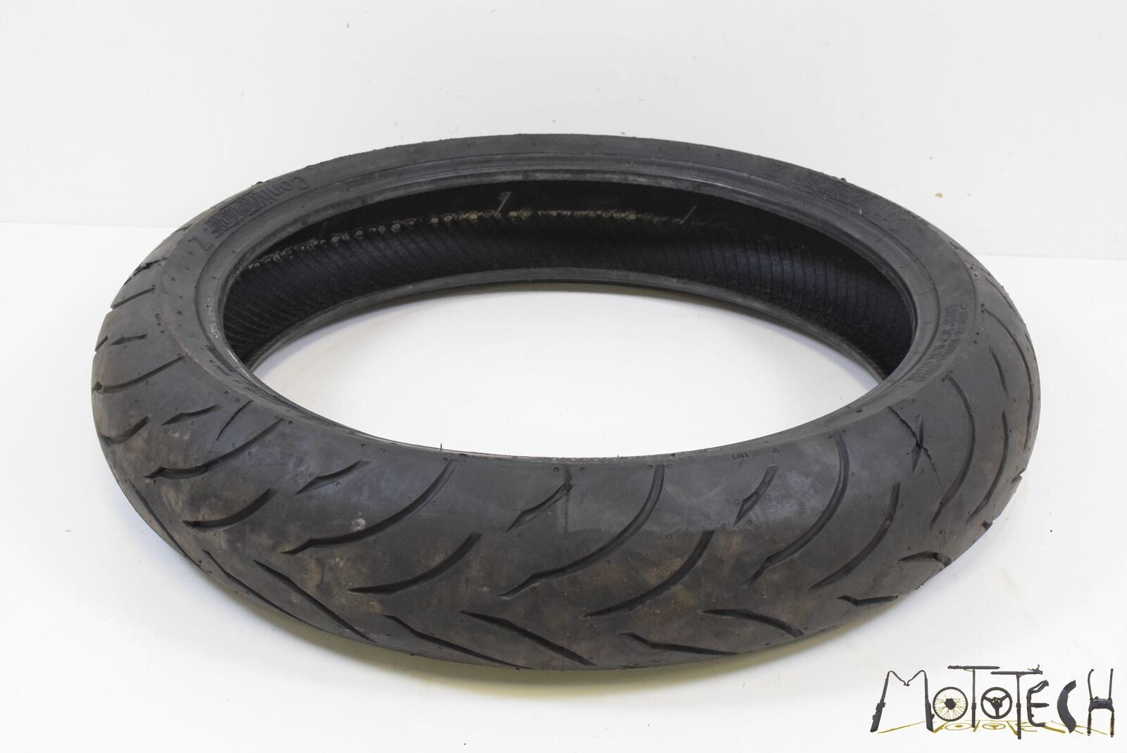 USED Front Tire CONTINENTAL Contimotion Z 120/70-17 DOT4117 96180 {{ shop.shopifyCountryName }} - Mototech271