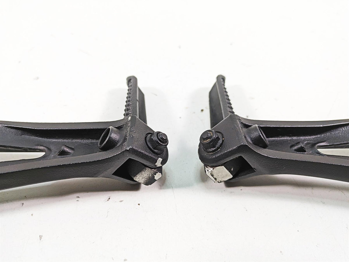 2007 Yamaha R1 YZFR1 Passenger Footpeg Rest Set -Rash 5VY-2741L-00 5VY-2742L-00 {{ shop.shopifyCountryName }} - Mototech271