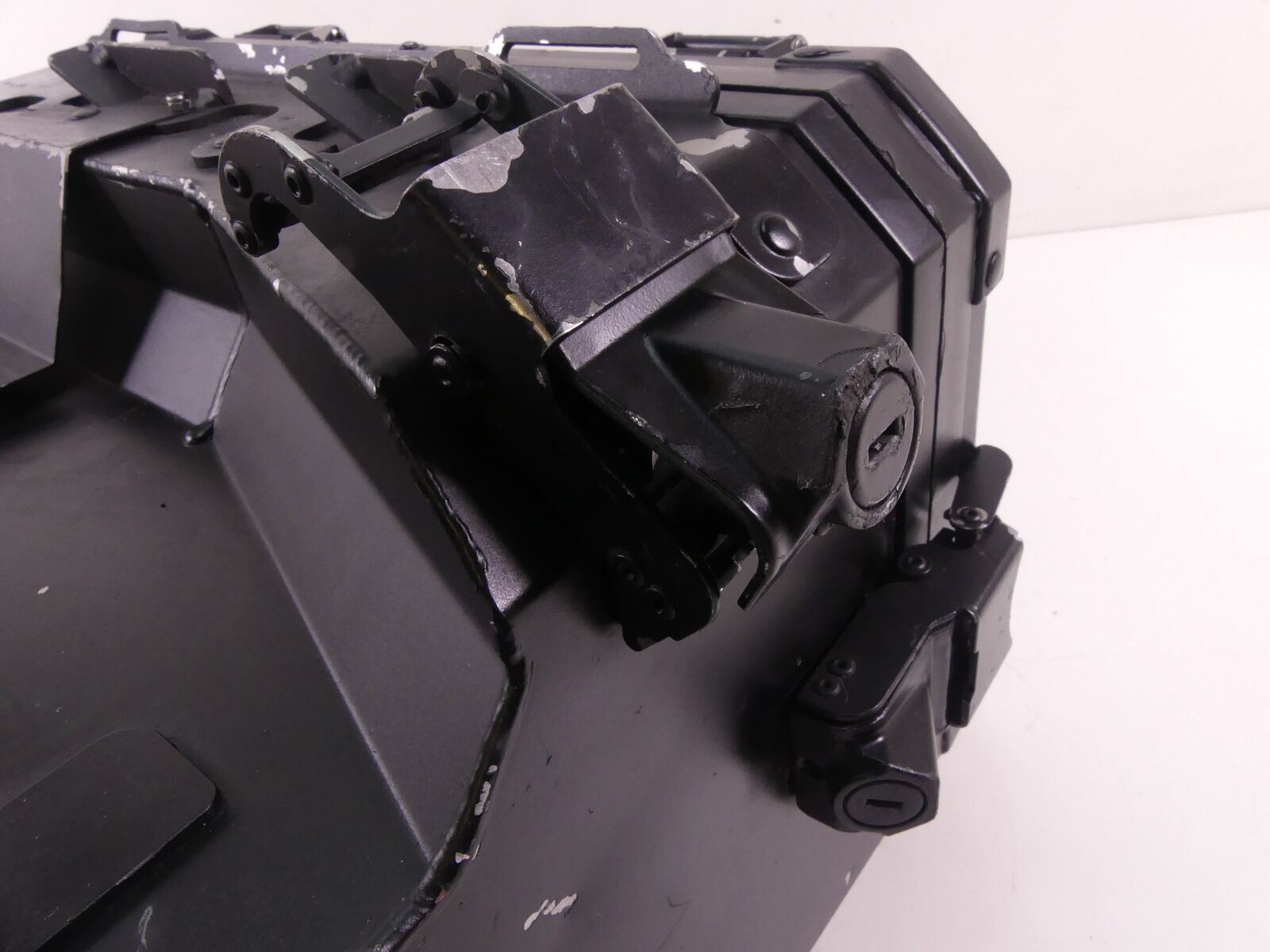 2010 BMW R1200GS Adventure K255 Left Saddlebag Saddle Bag Case 77418566457 {{ shop.shopifyCountryName }} - Mototech271