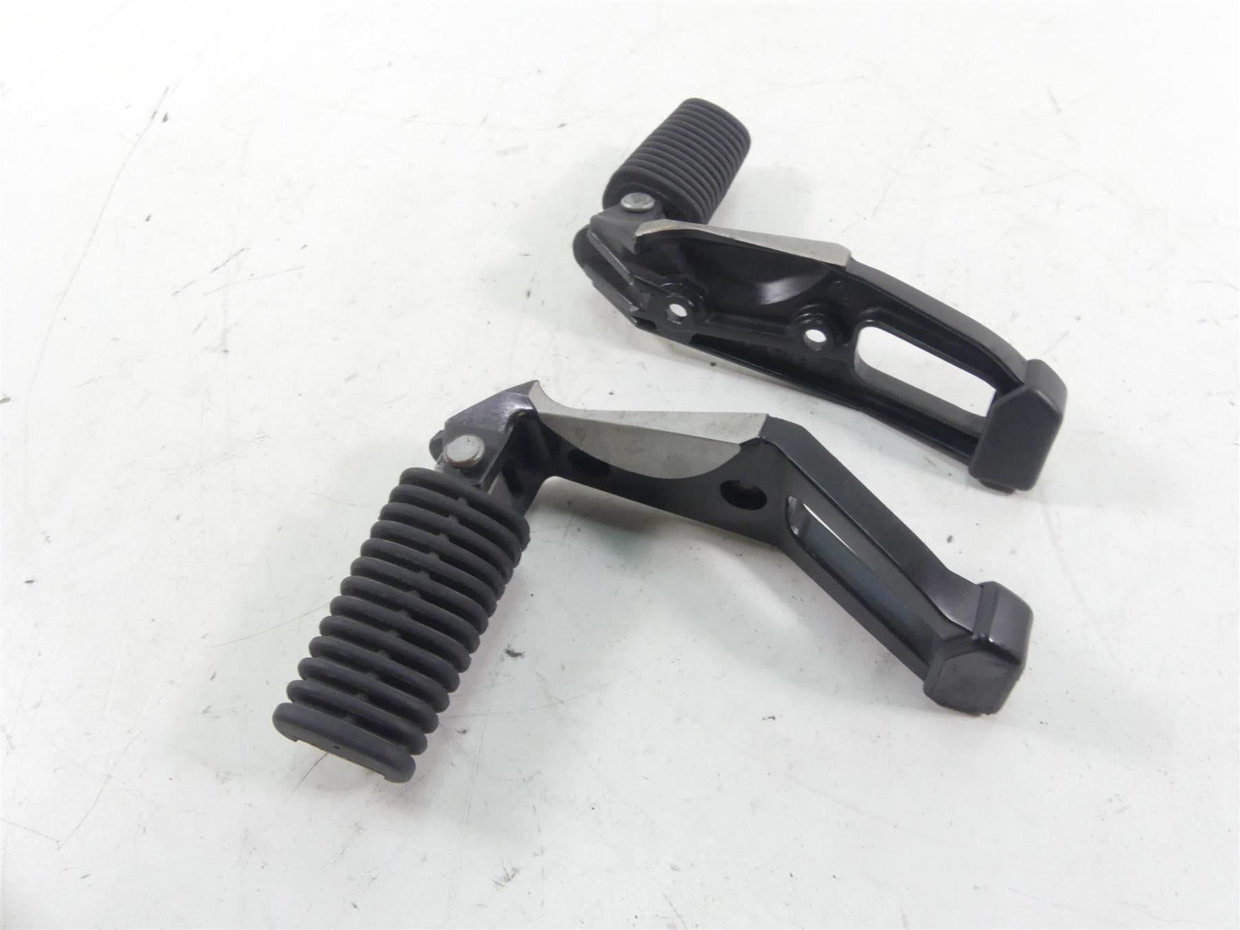 1999 BMW R1100 GS 259E Passenger Footpeg Foot Peg Set 46712314761 46712314762 {{ shop.shopifyCountryName }} - Mototech271