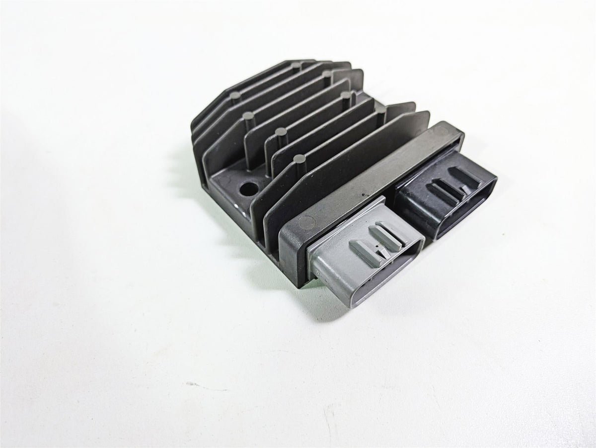 2019 Ducati Supersport 939 S Rectifier Voltage Regulator FH020AA 54040301B {{ shop.shopifyCountryName }} - Mototech271