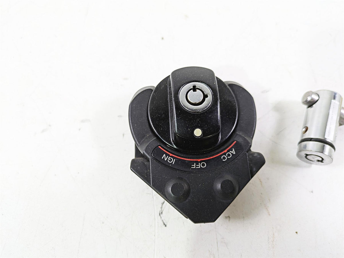 2013 Harley VRSCF Muscle Rod Ignition Switch Key Lock Set 70020-05 {{ shop.shopifyCountryName }} - Mototech271